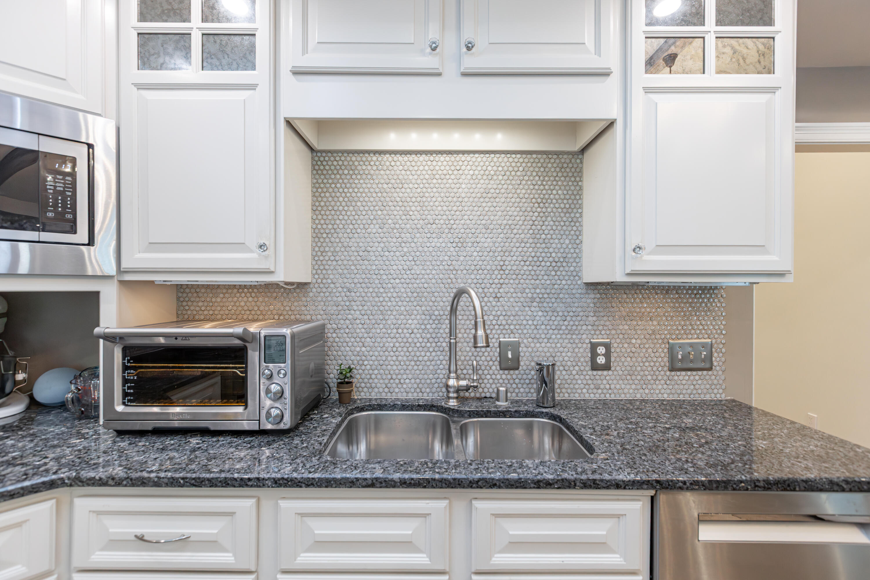 649 Lakeshore Drive Property Photo 12