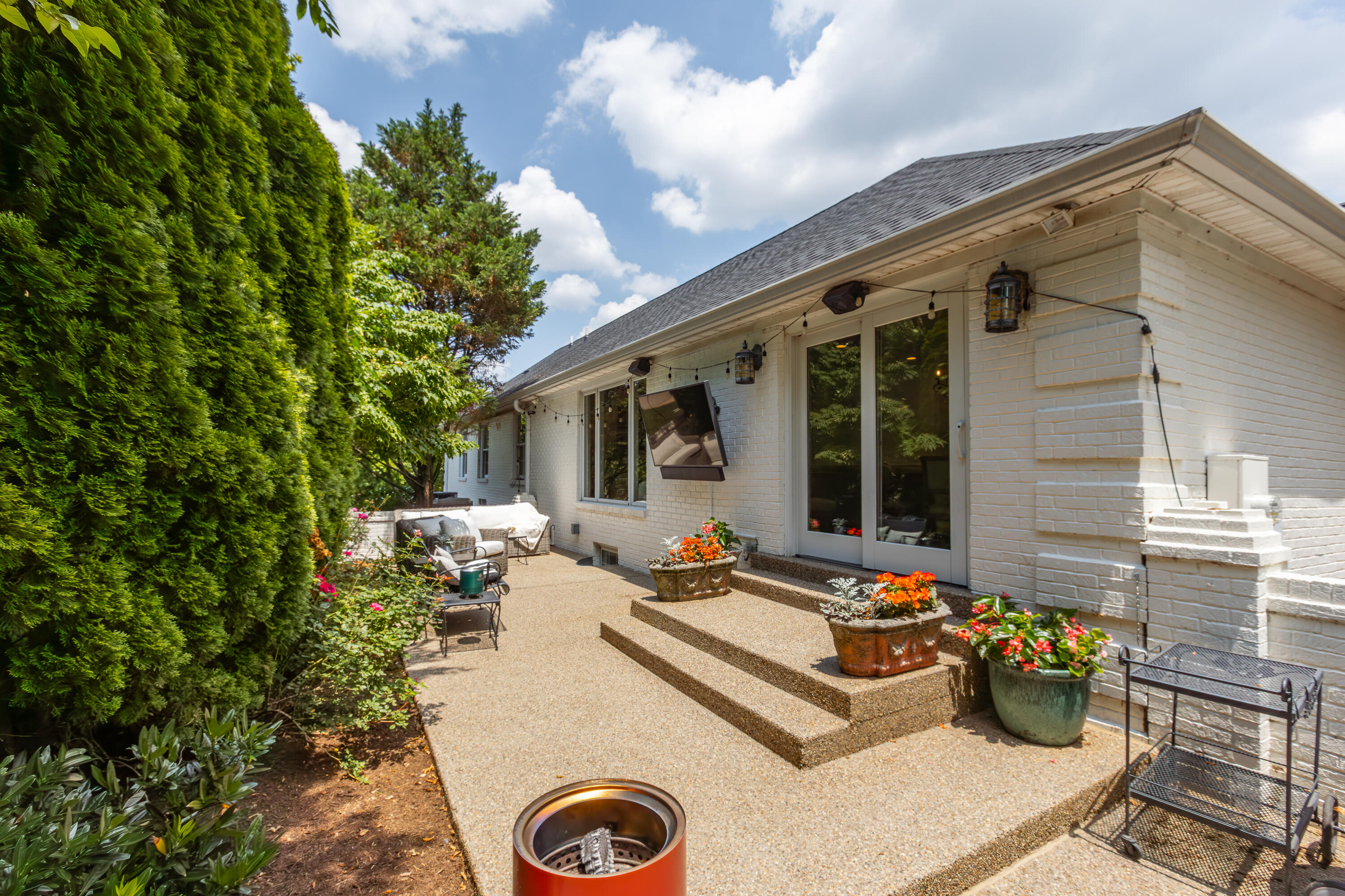 649 Lakeshore Drive Property Photo 38