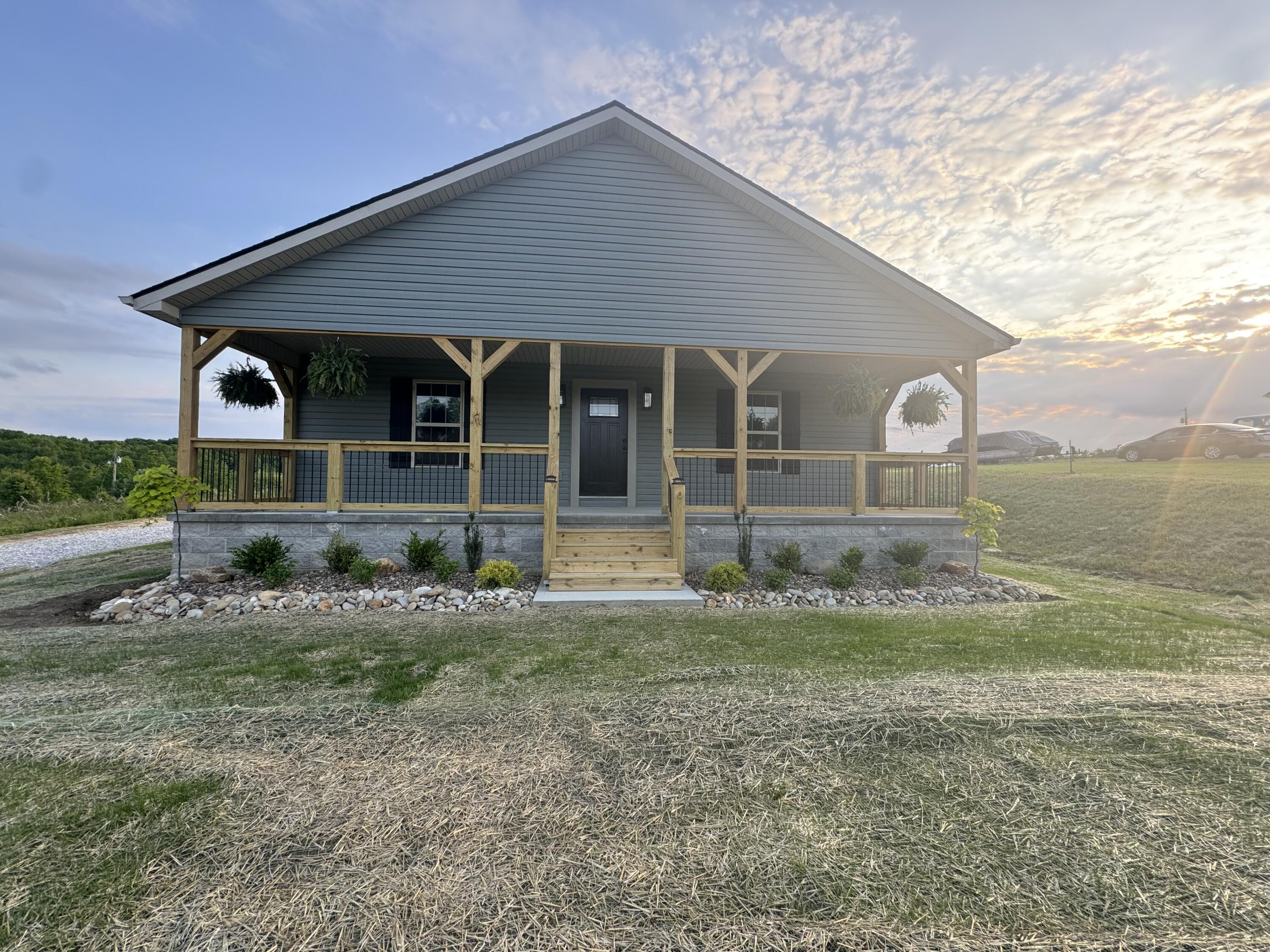9943 Stoney Fork Road Property Photo 1