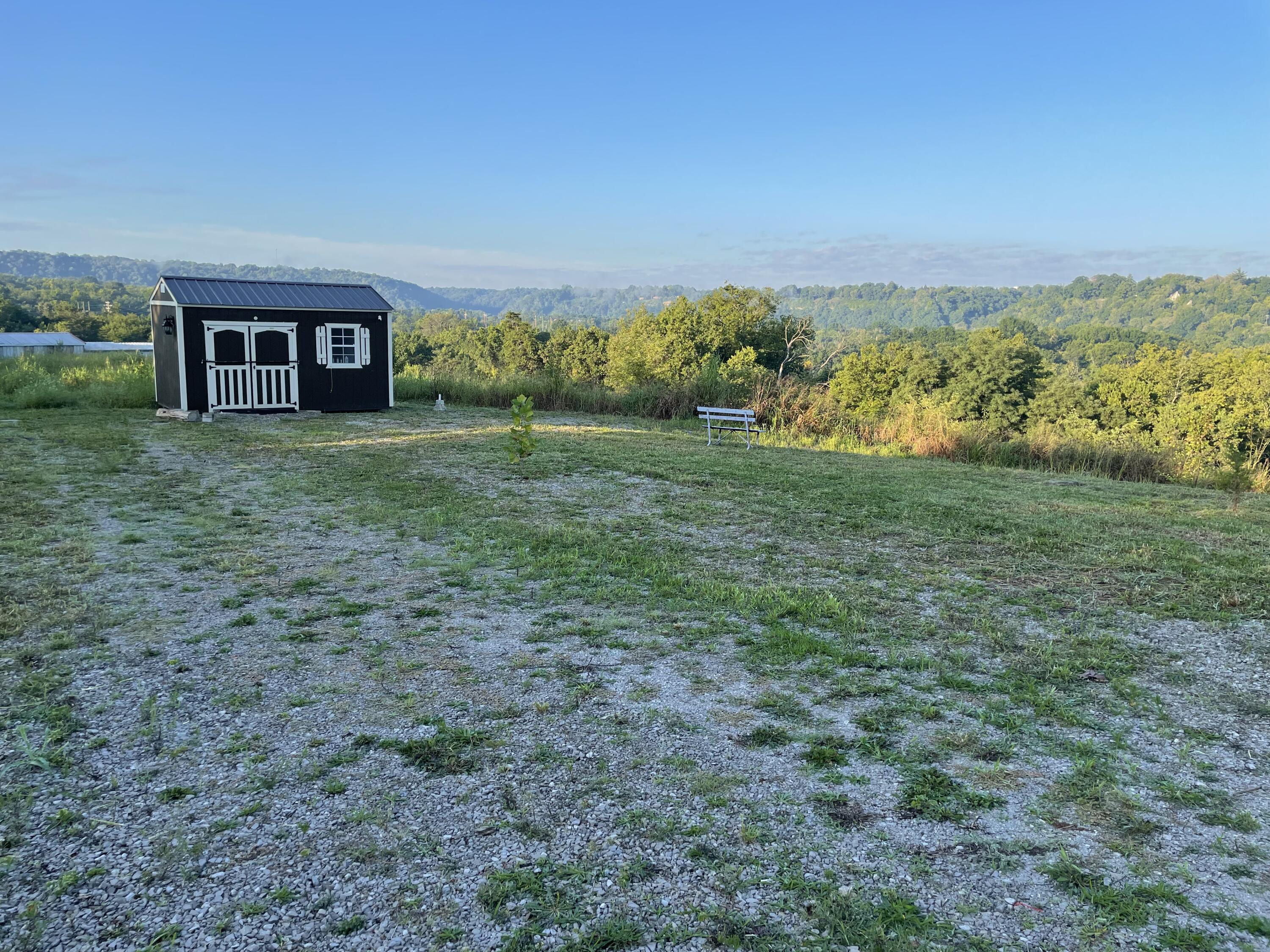 825-835 Glenns Creek Road Property Photo 10