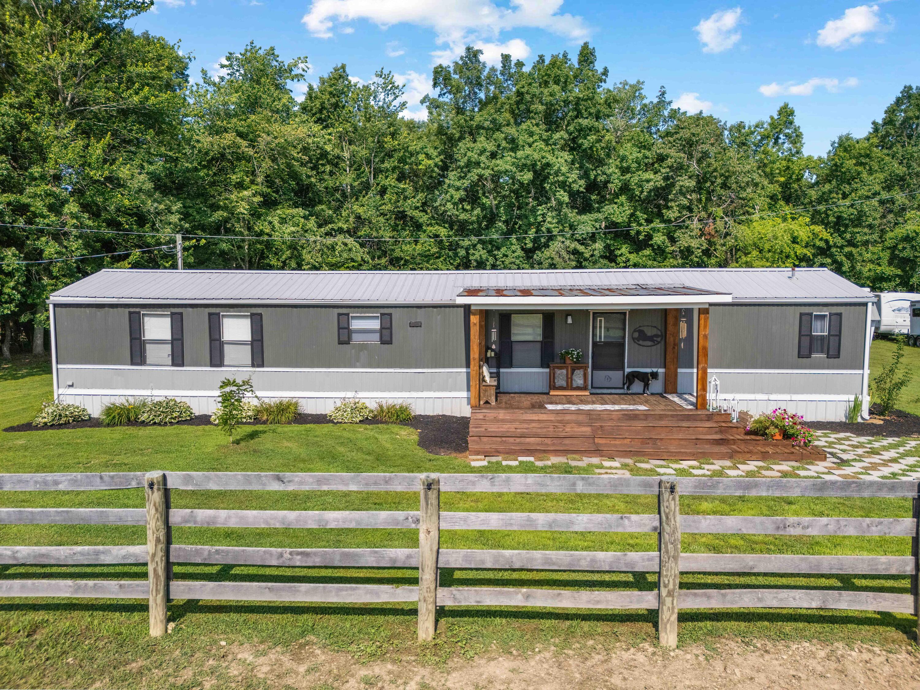 1100 Doublegate Road Property Photo 3