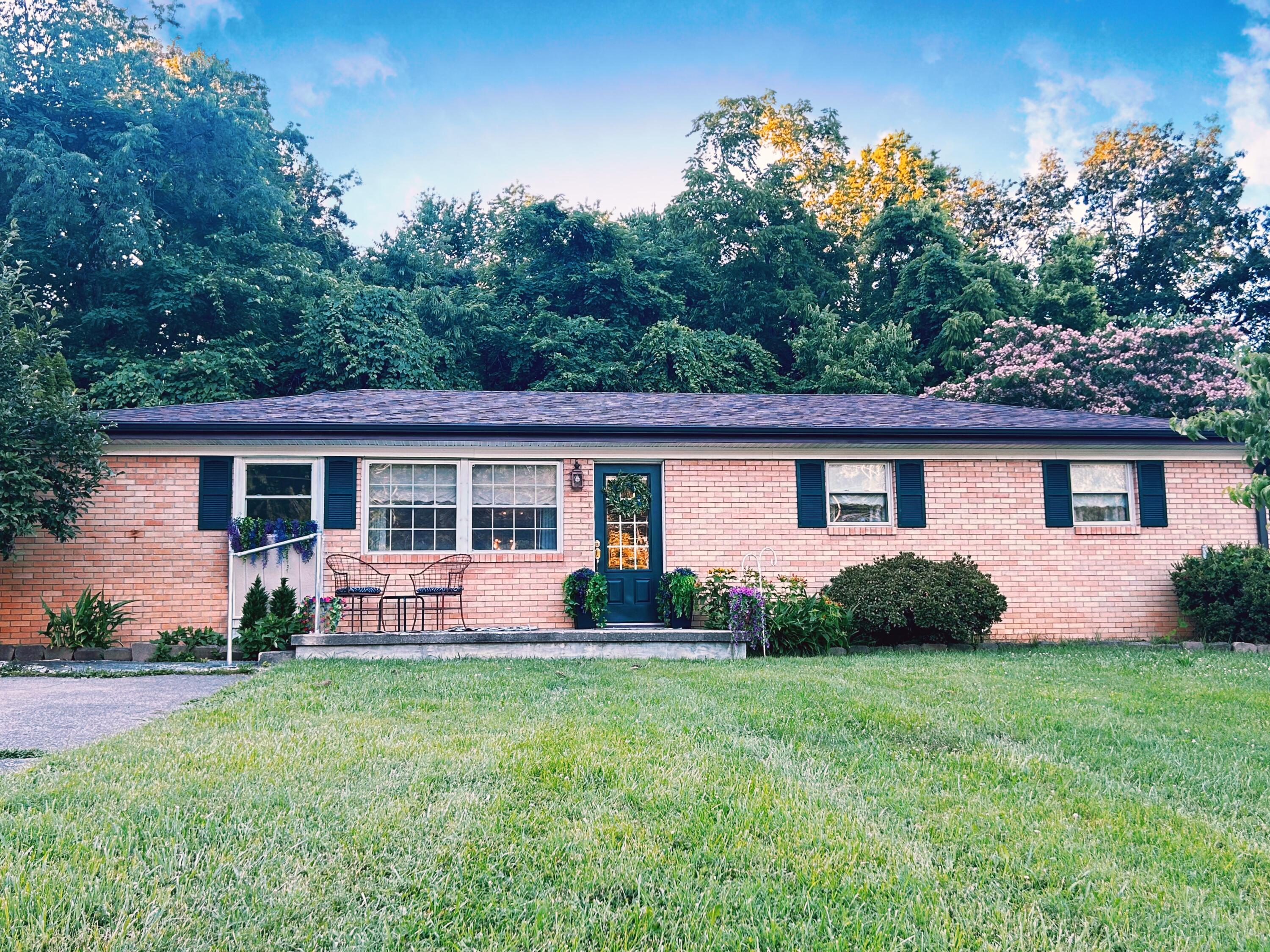 10 Logston Heights Property Photo 1