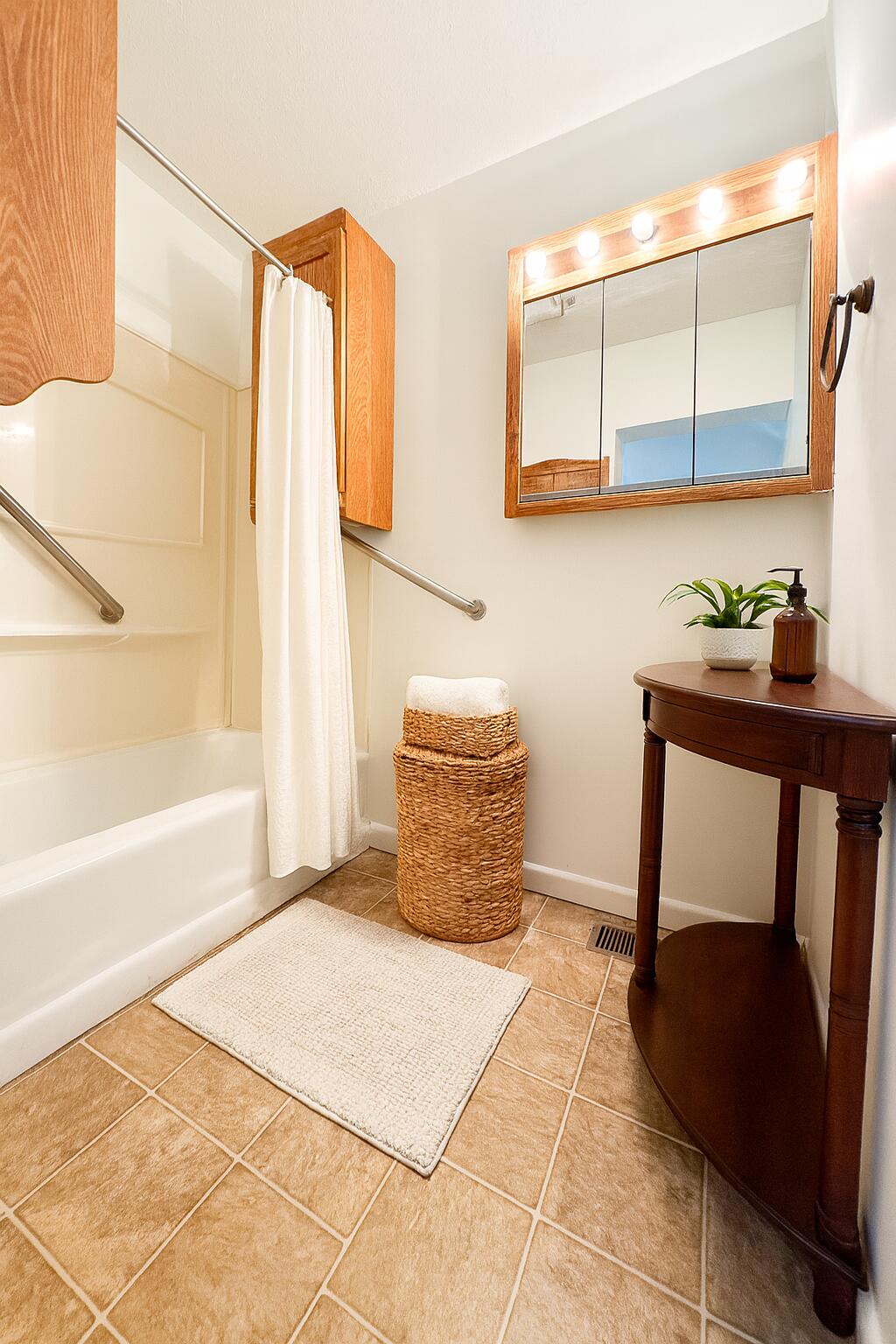 10 Logston Heights Property Photo 12