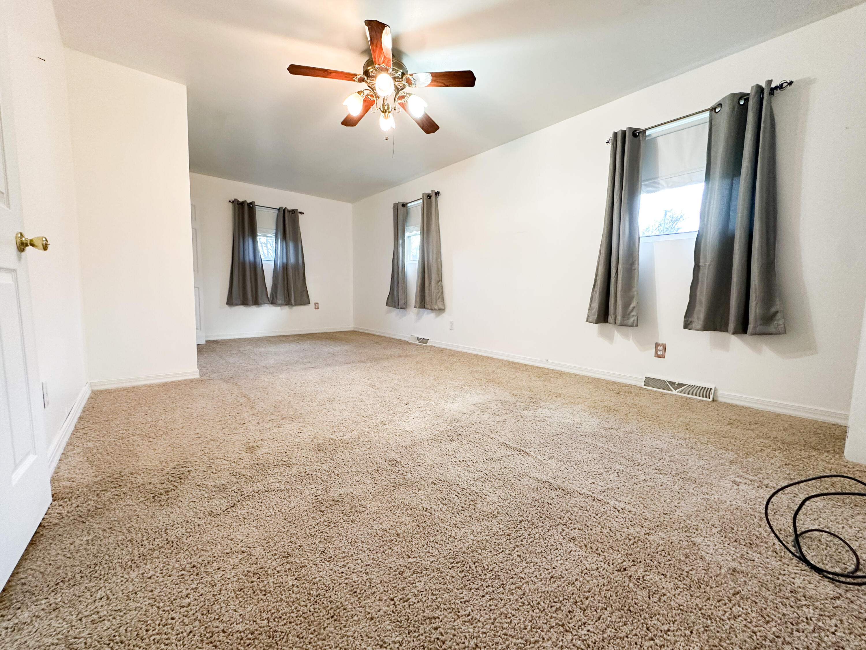10 Logston Heights Property Photo 15
