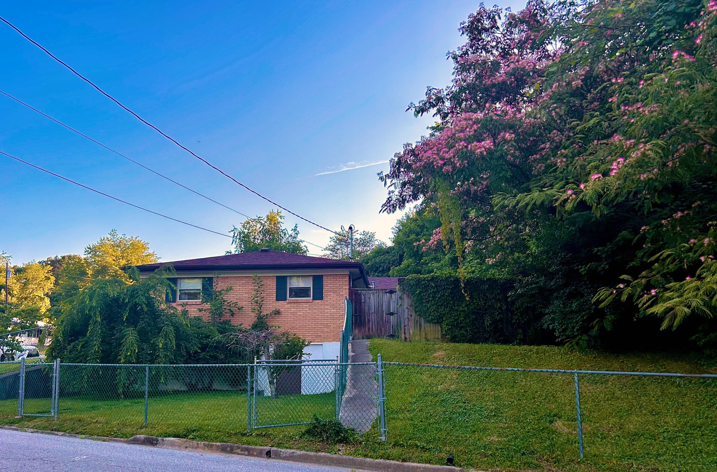 10 Logston Heights Property Photo 38