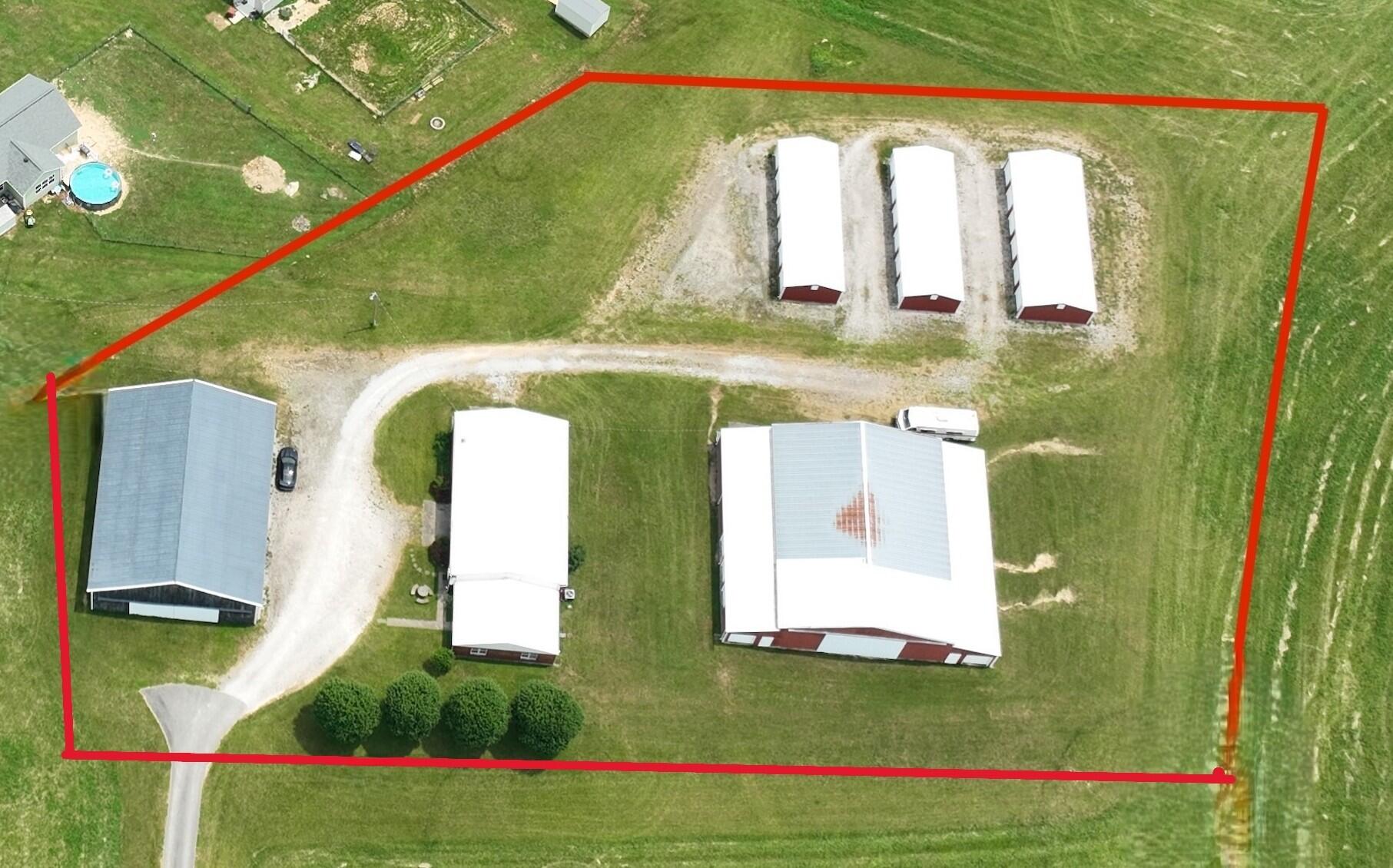 5689 State Highway 290 Property Photo 5