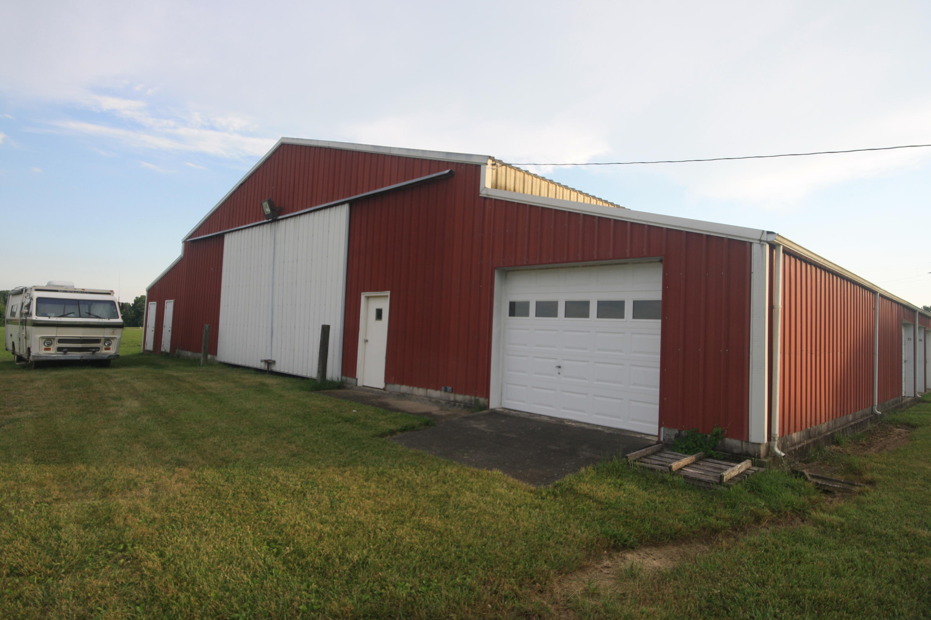 5689 State Highway 290 Property Photo 17