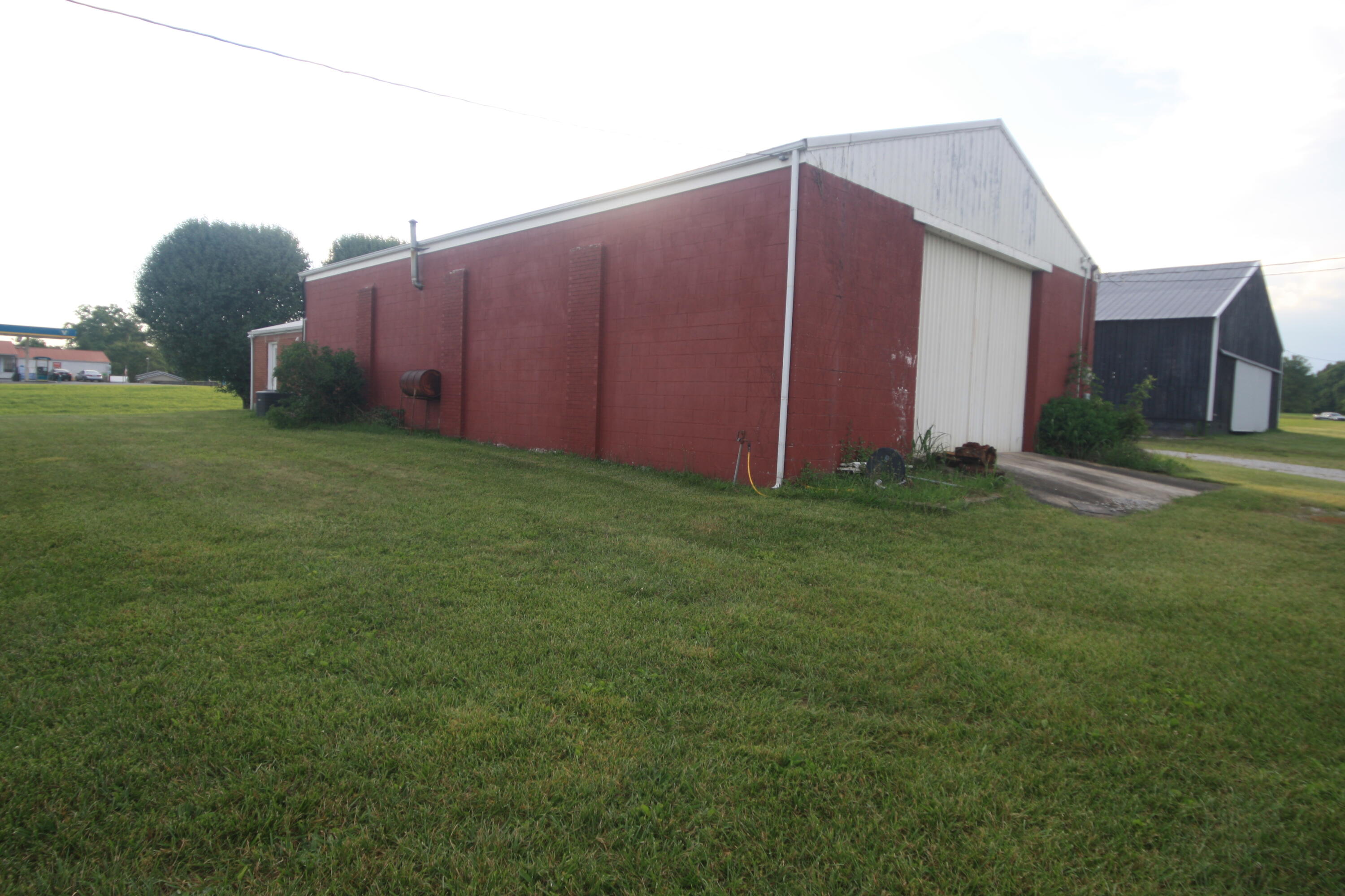 5689 State Highway 290 Property Photo 20