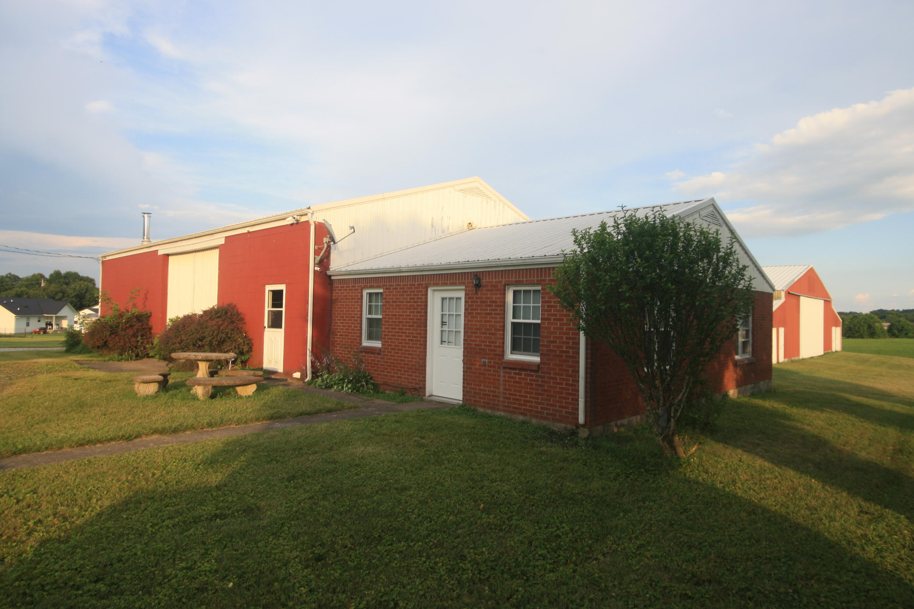 5689 State Highway 290 Property Photo 22