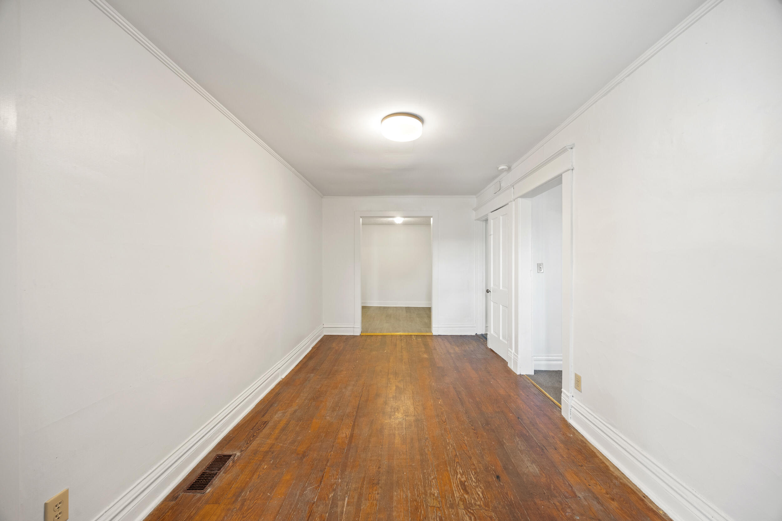 404 Ewing Street Property Photo 2