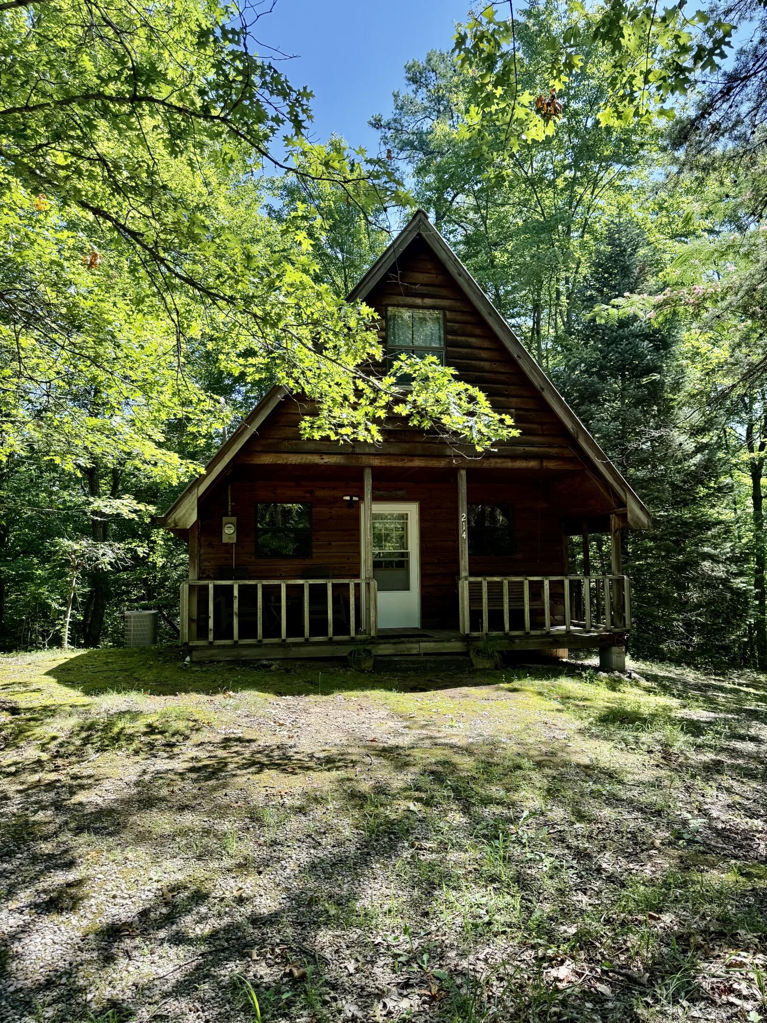 214 Lindsey Lane Property Photo 1
