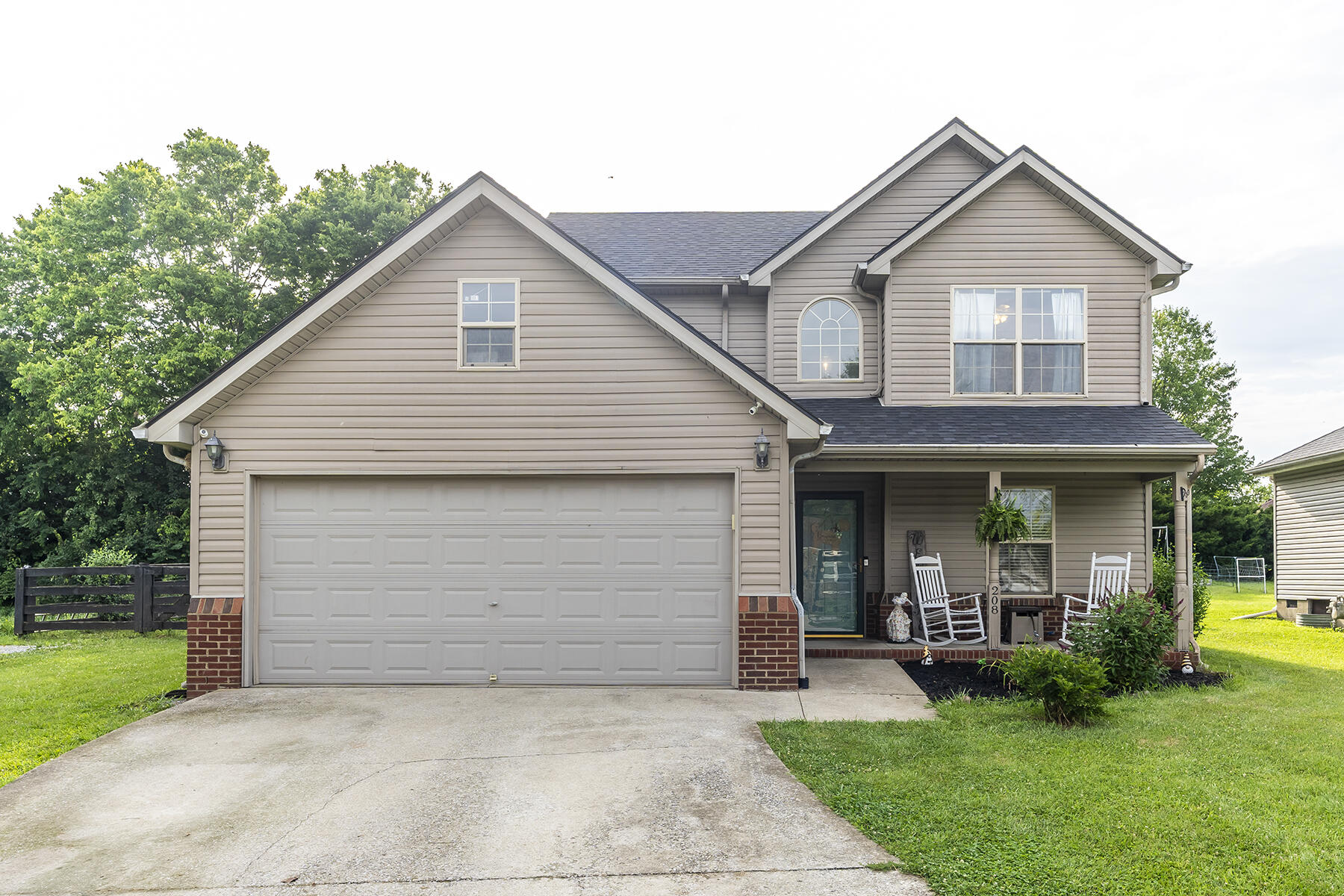208 North Town Branch Drive Property Photo 1