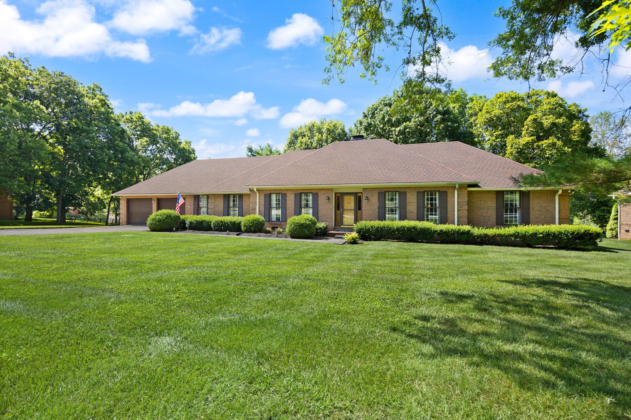 929 Walnut Road Property Photo 3
