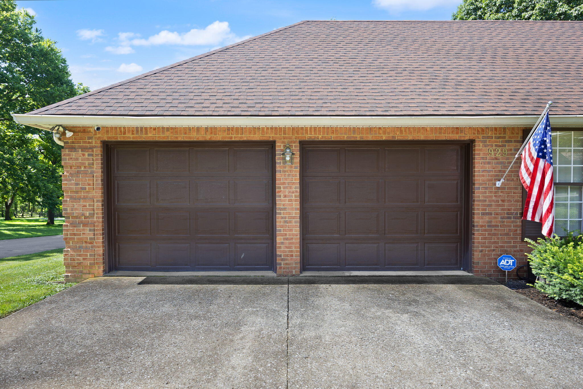 929 Walnut Road Property Photo 4
