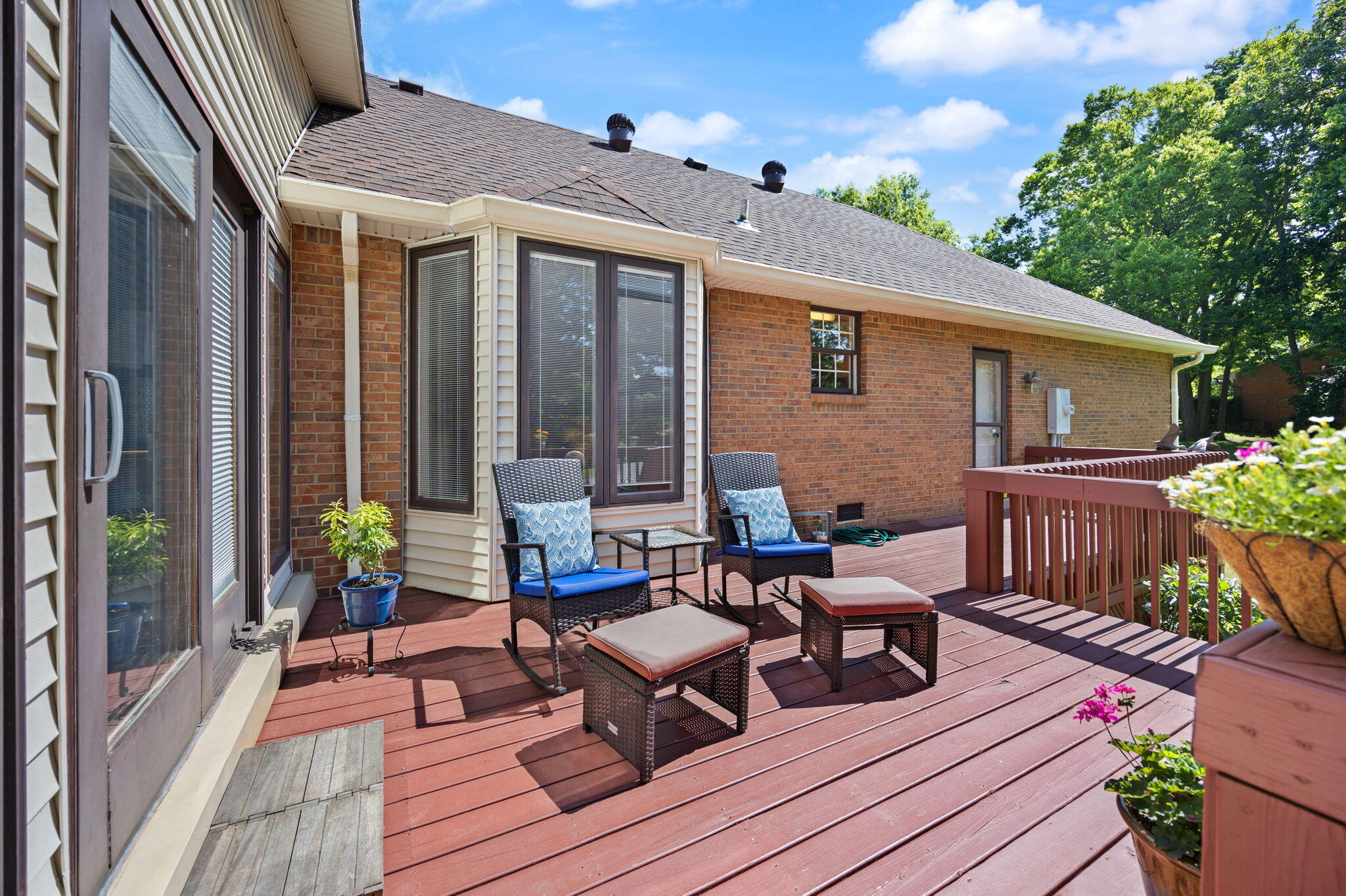 929 Walnut Road Property Photo 15