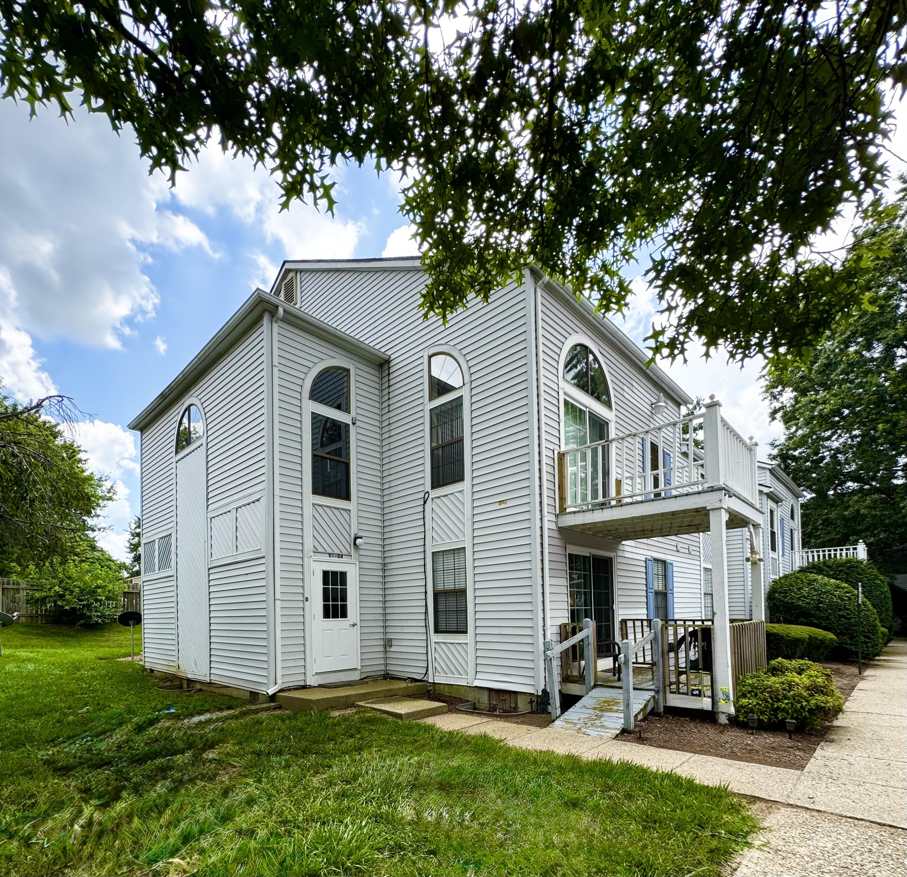 404 Bainbridge Court Property Photo 1