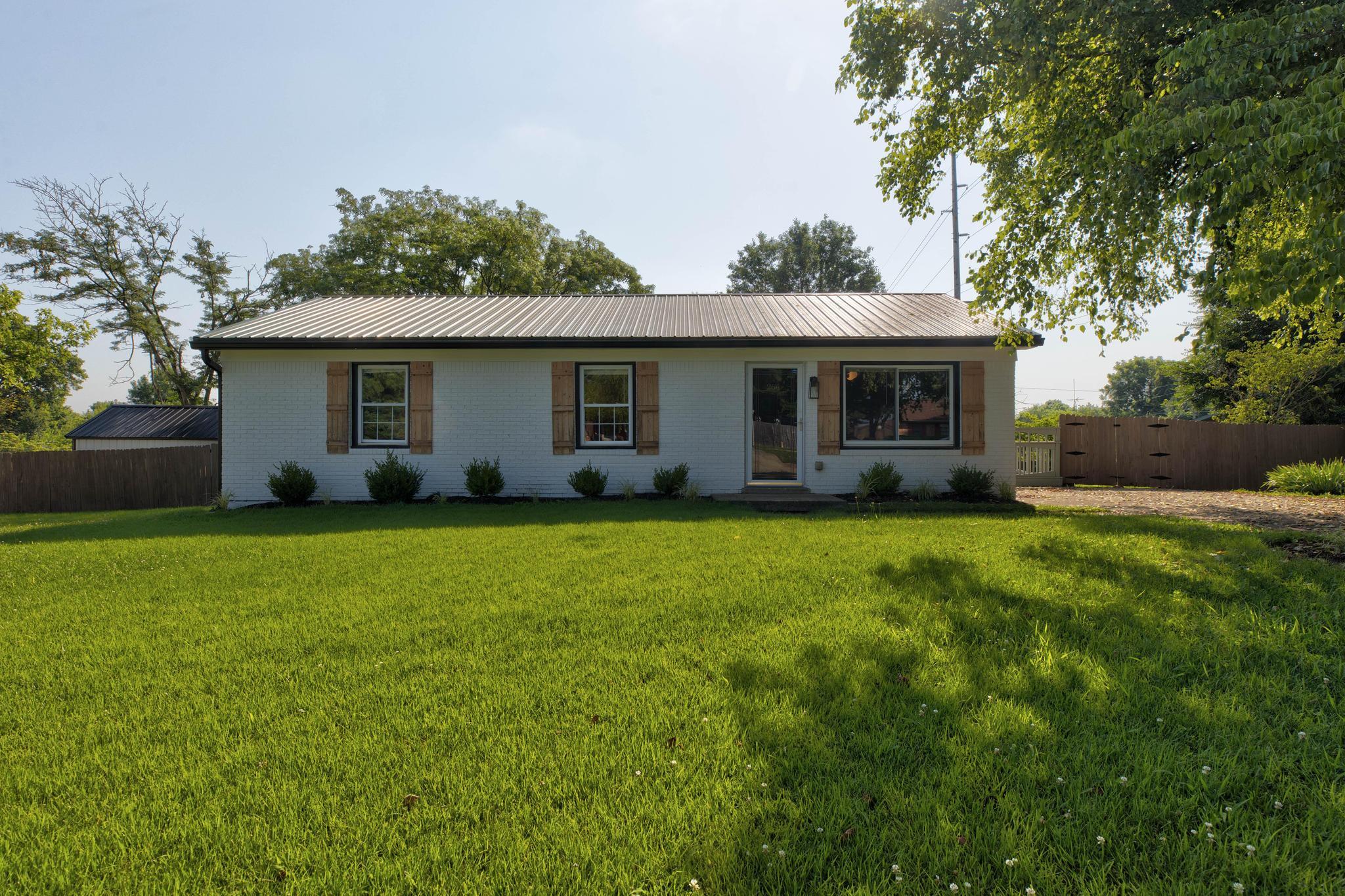 266 Clay Court Property Photo 1