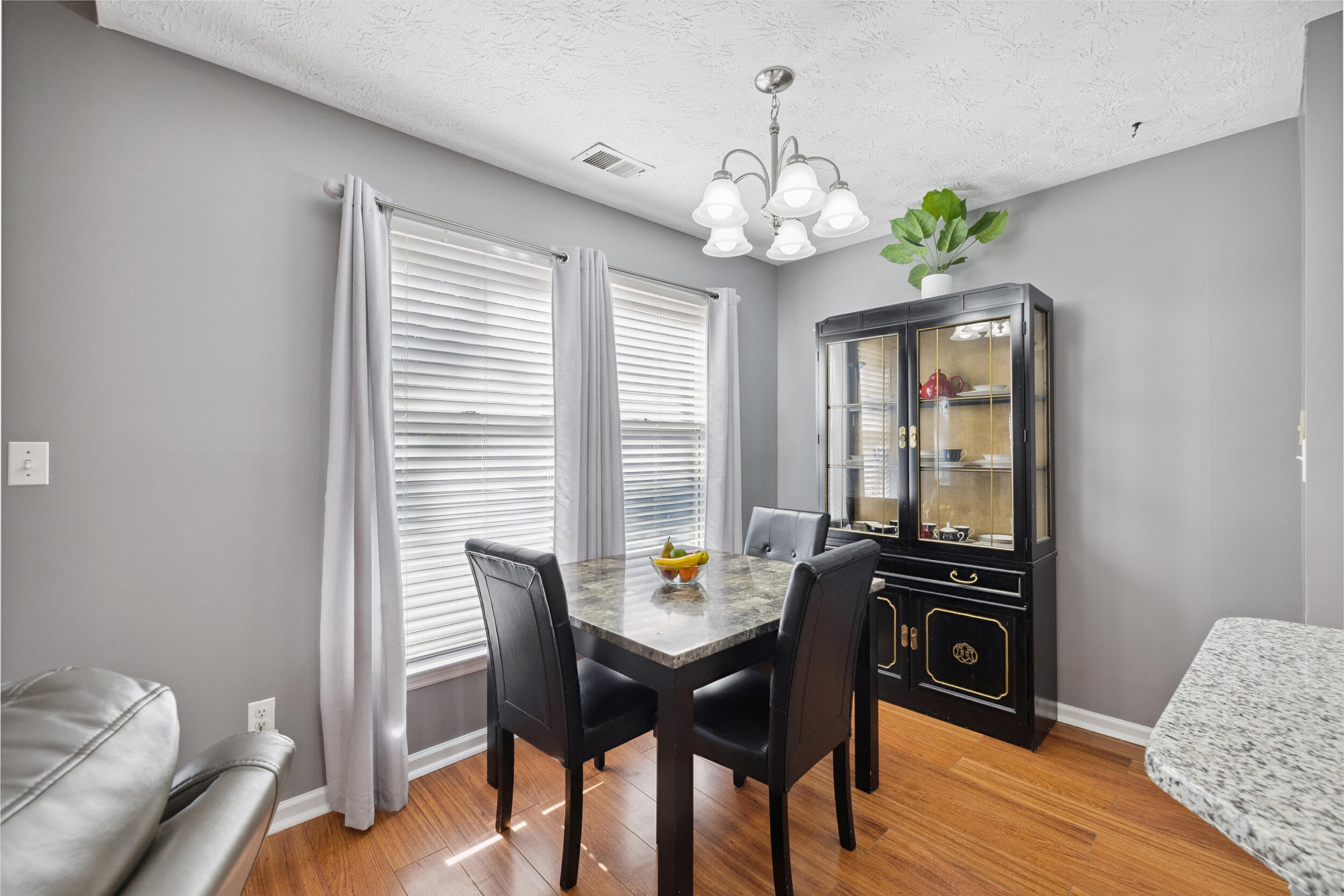 1300 Kennecott Way Property Photo 11