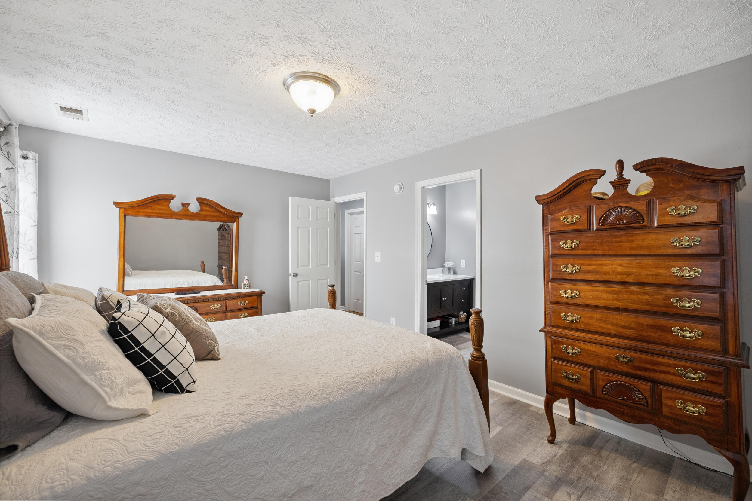 1300 Kennecott Way Property Photo 17