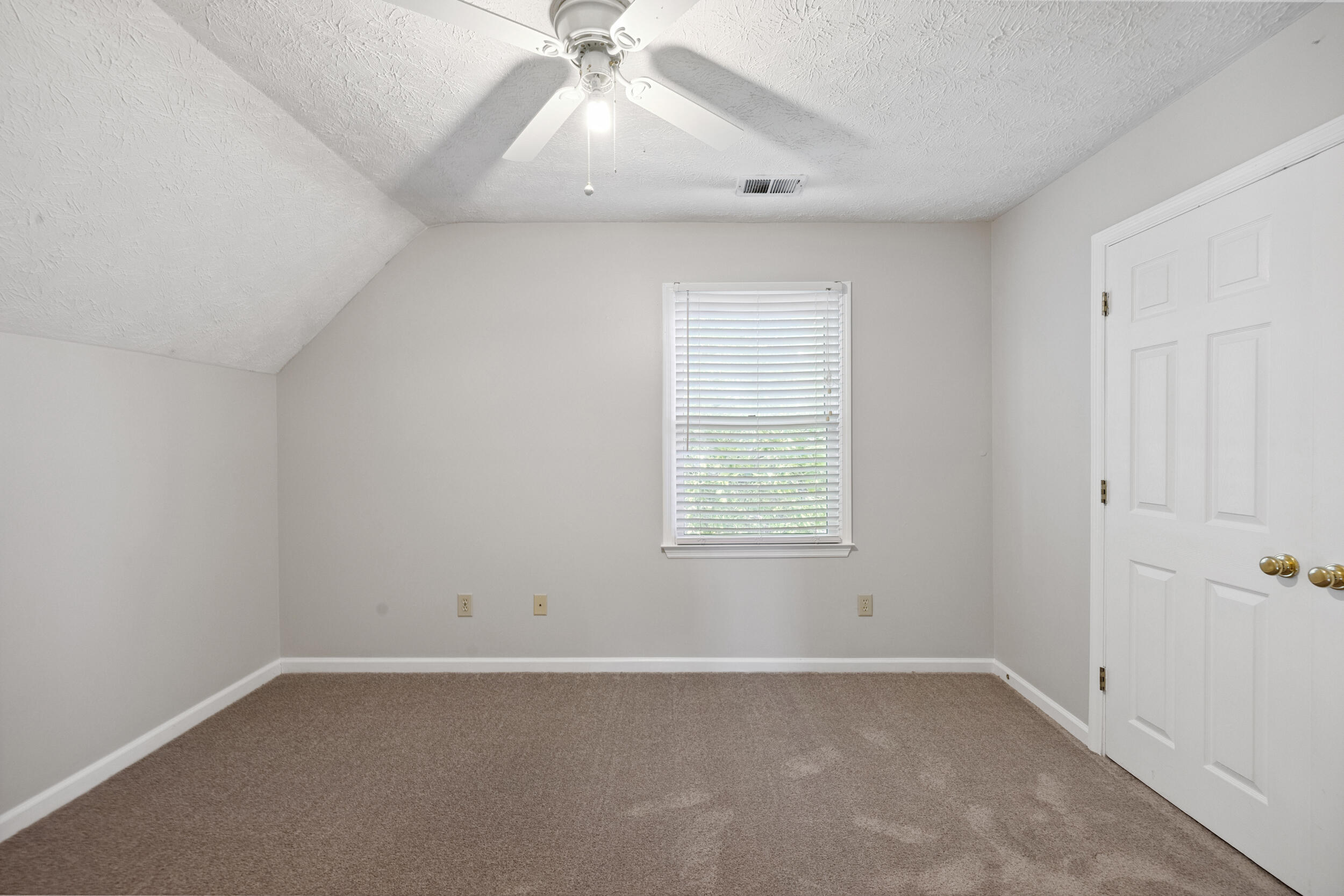 1300 Kennecott Way Property Photo 21
