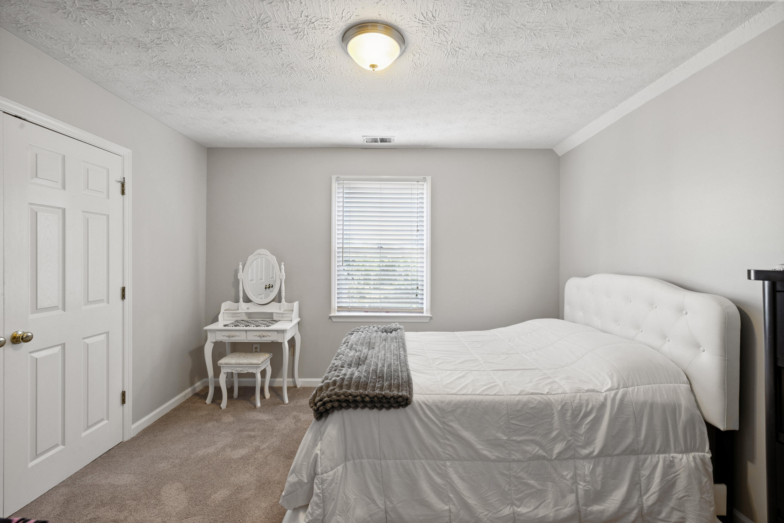 1300 Kennecott Way Property Photo 24