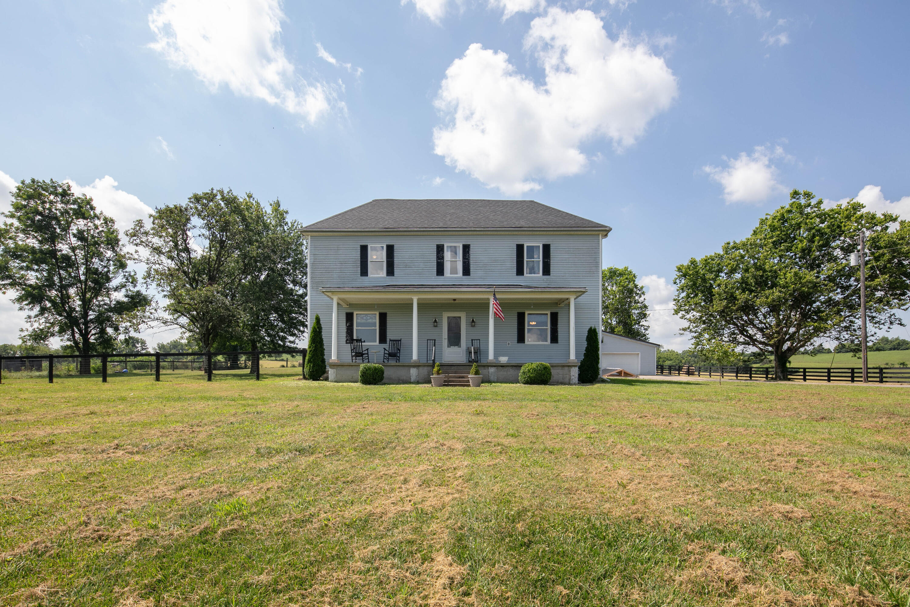 1527 Cummins Ferry Road Property Photo 1