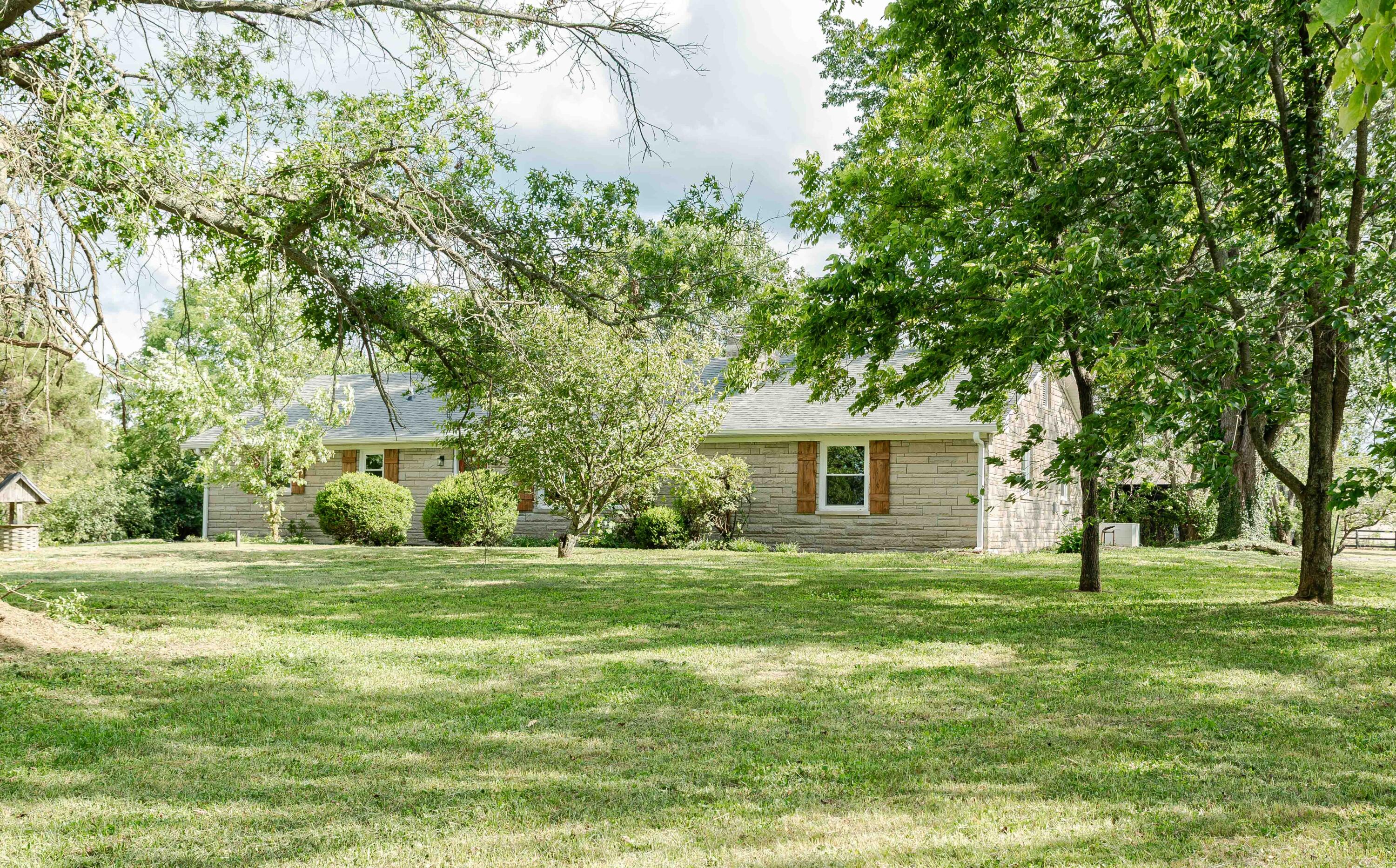 2450 Vince Road Property Photo 3