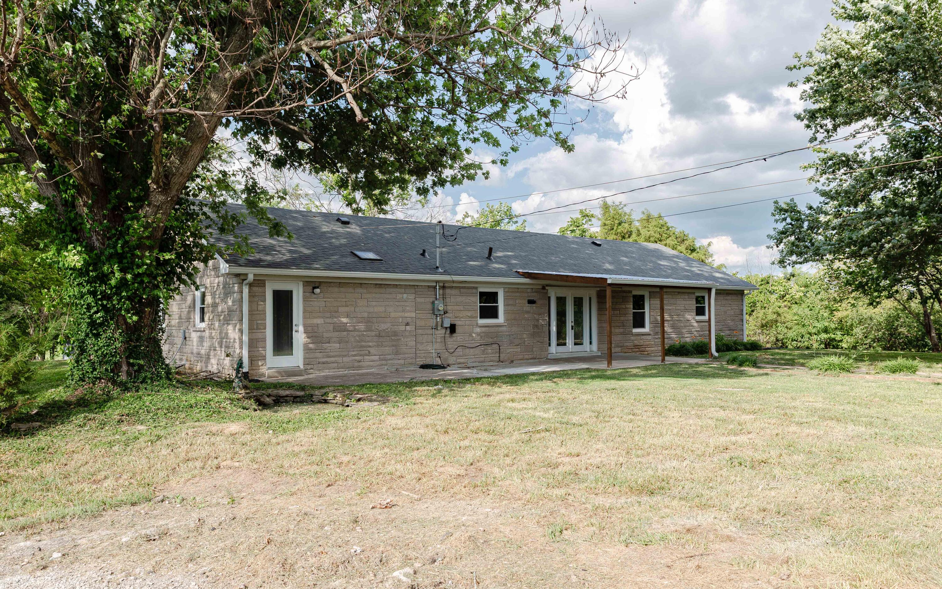 2450 Vince Road Property Photo 5