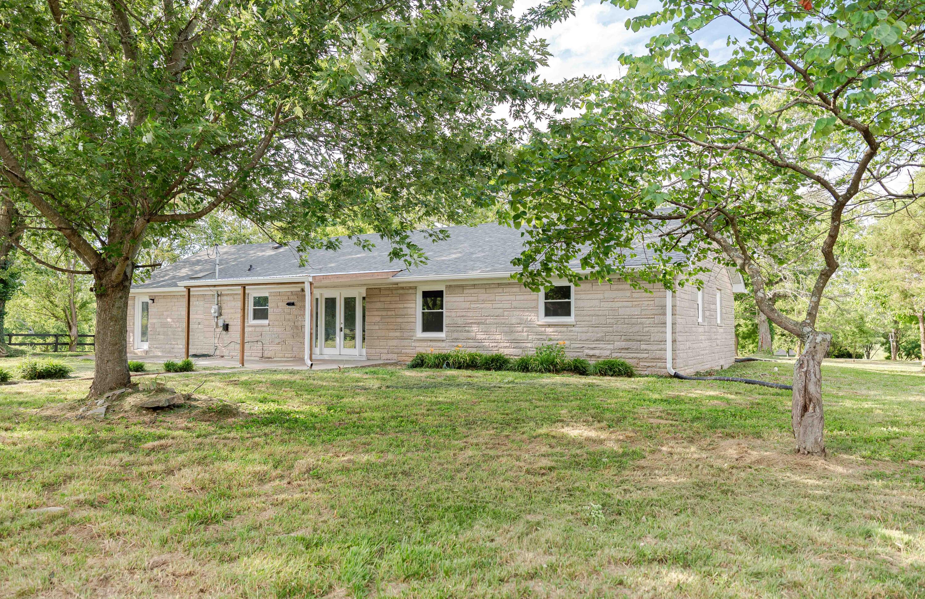 2450 Vince Road Property Photo 8