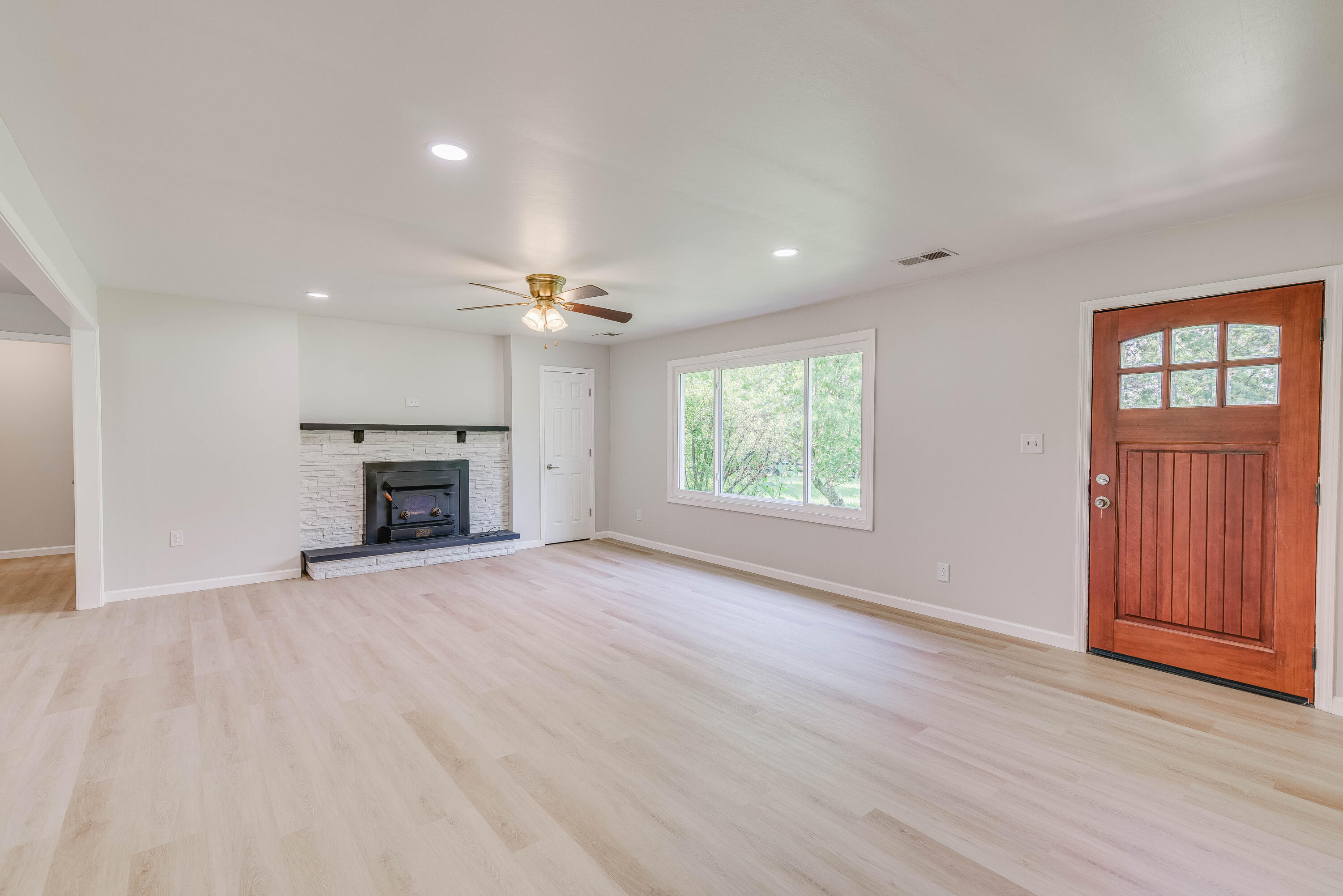 2450 Vince Road Property Photo 15