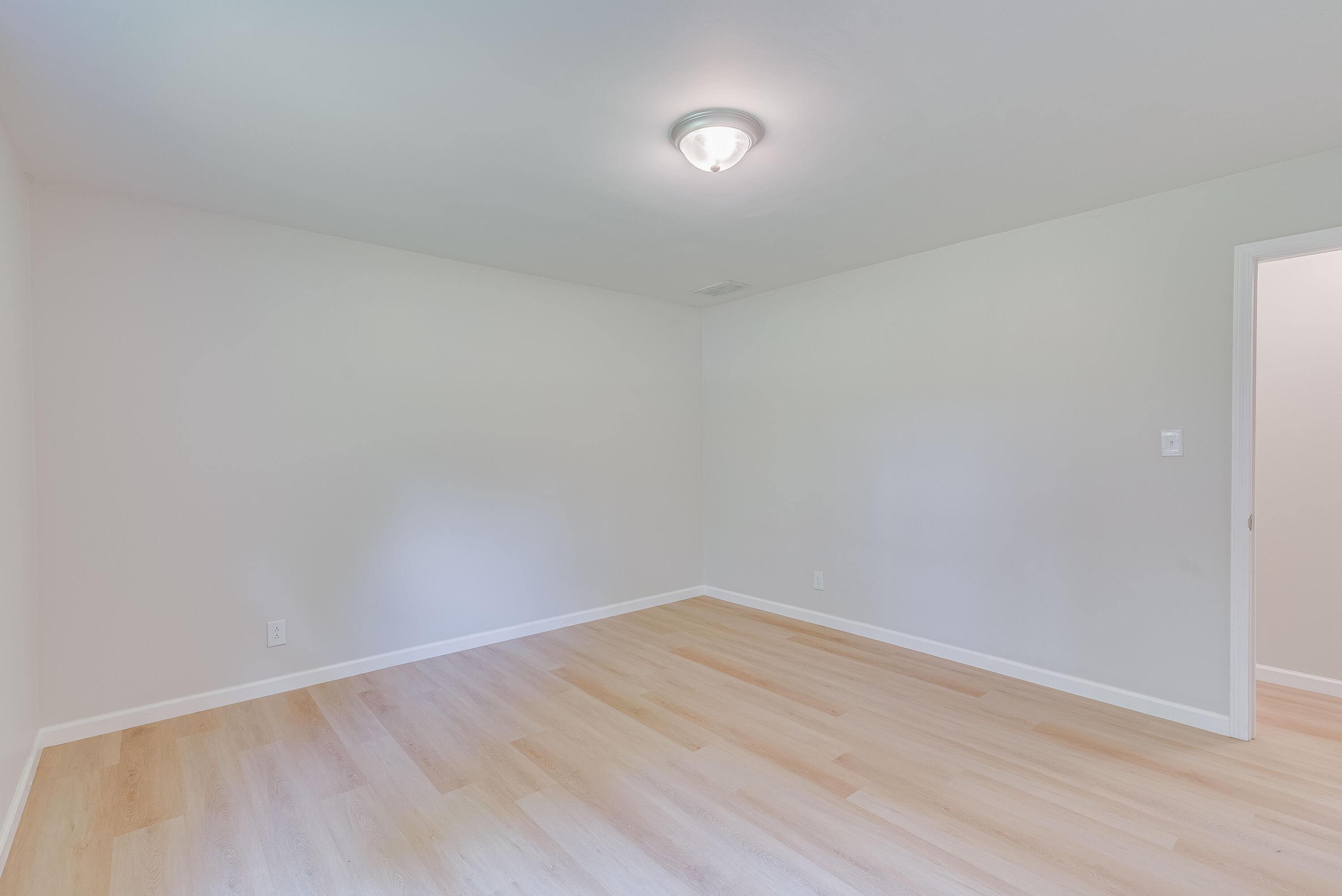 2450 Vince Road Property Photo 20