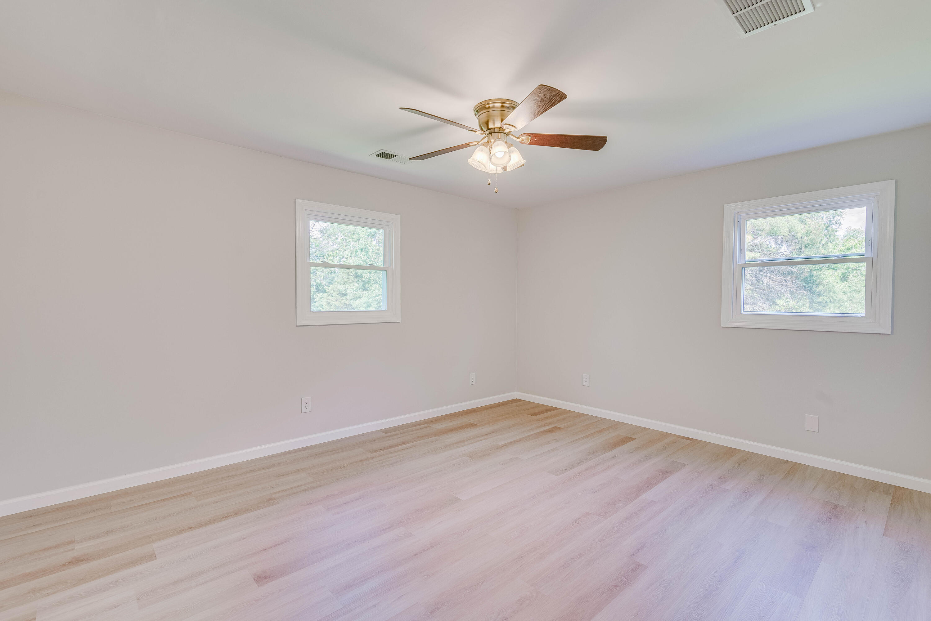 2450 Vince Road Property Photo 23