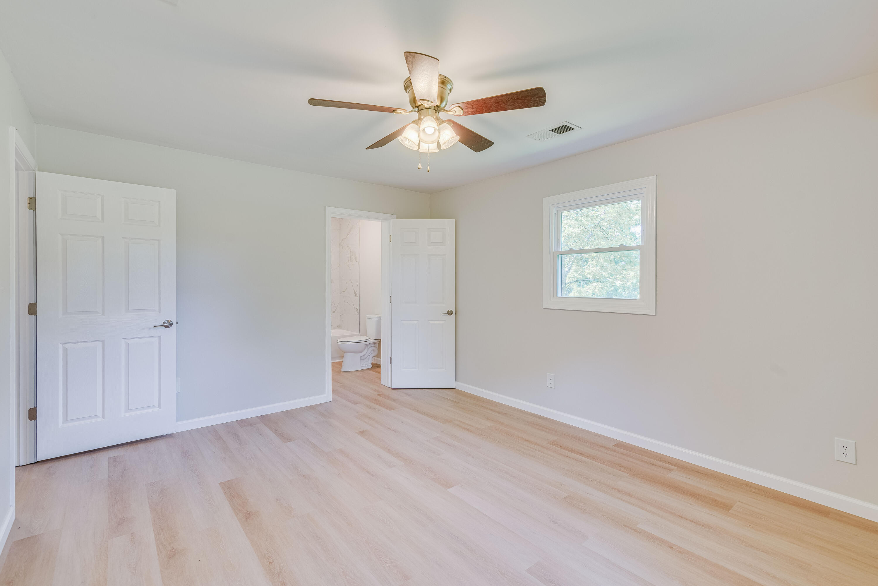 2450 Vince Road Property Photo 25