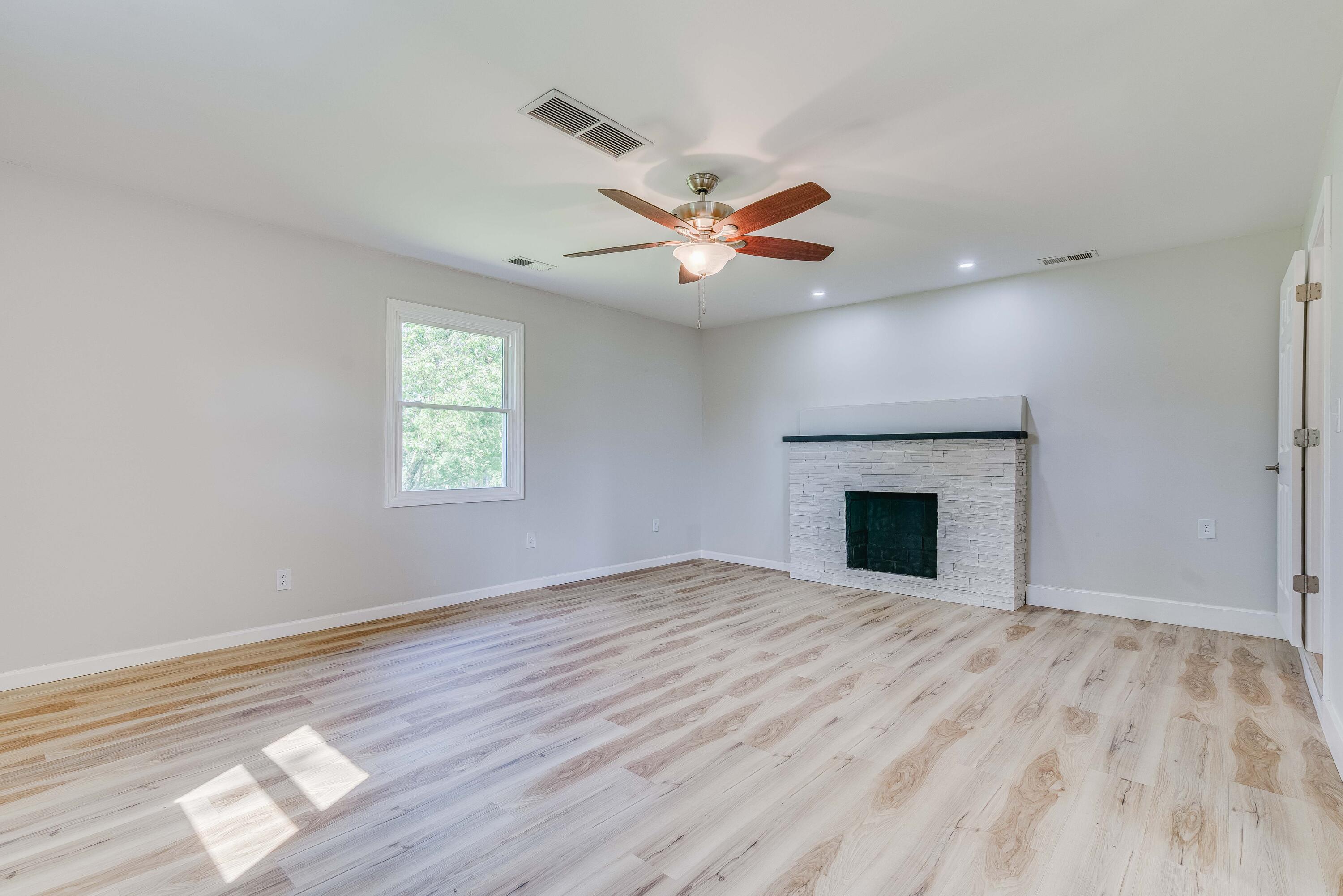 2450 Vince Road Property Photo 32