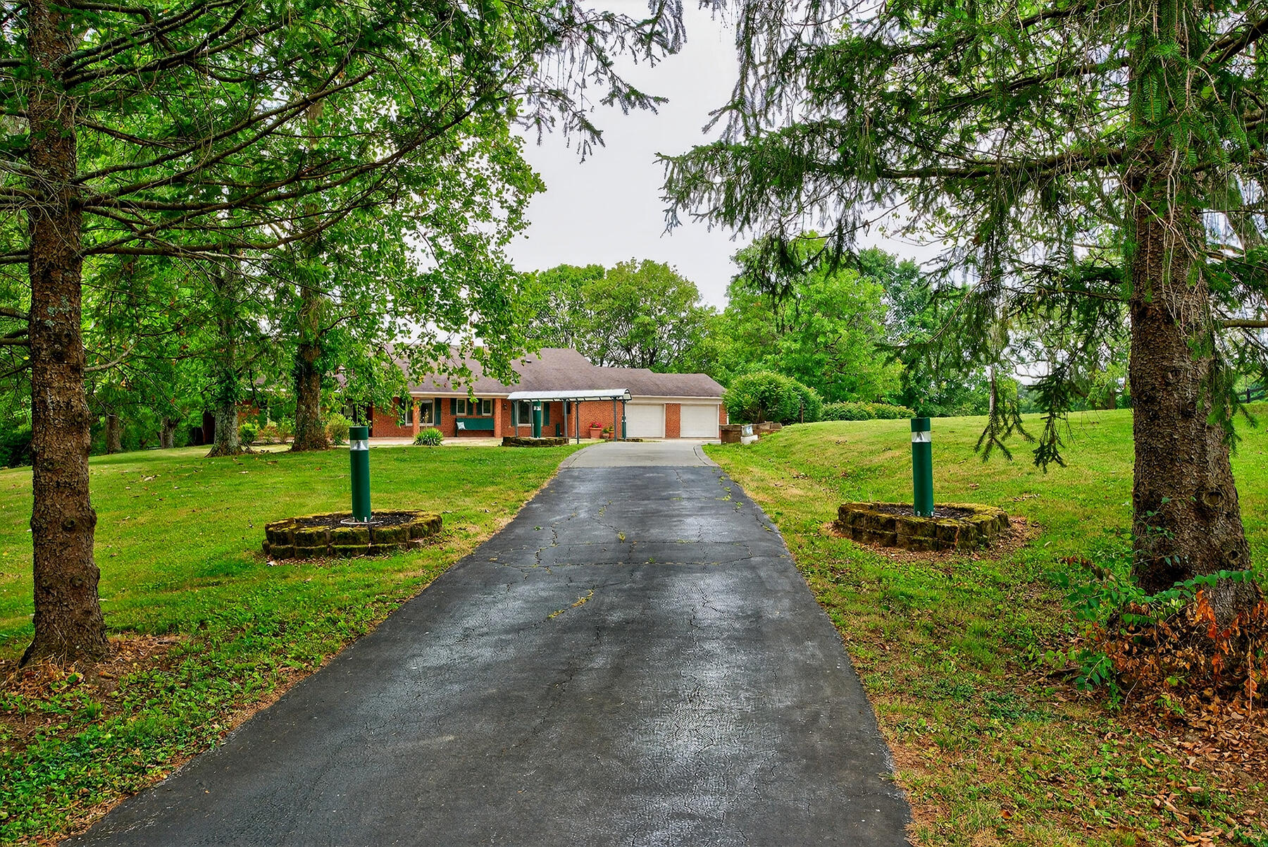 4023 Goggins Lane Property Photo 1