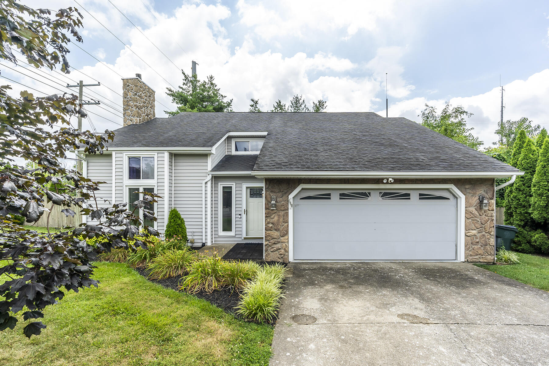 640 Pebble Creek Drive Property Photo 1