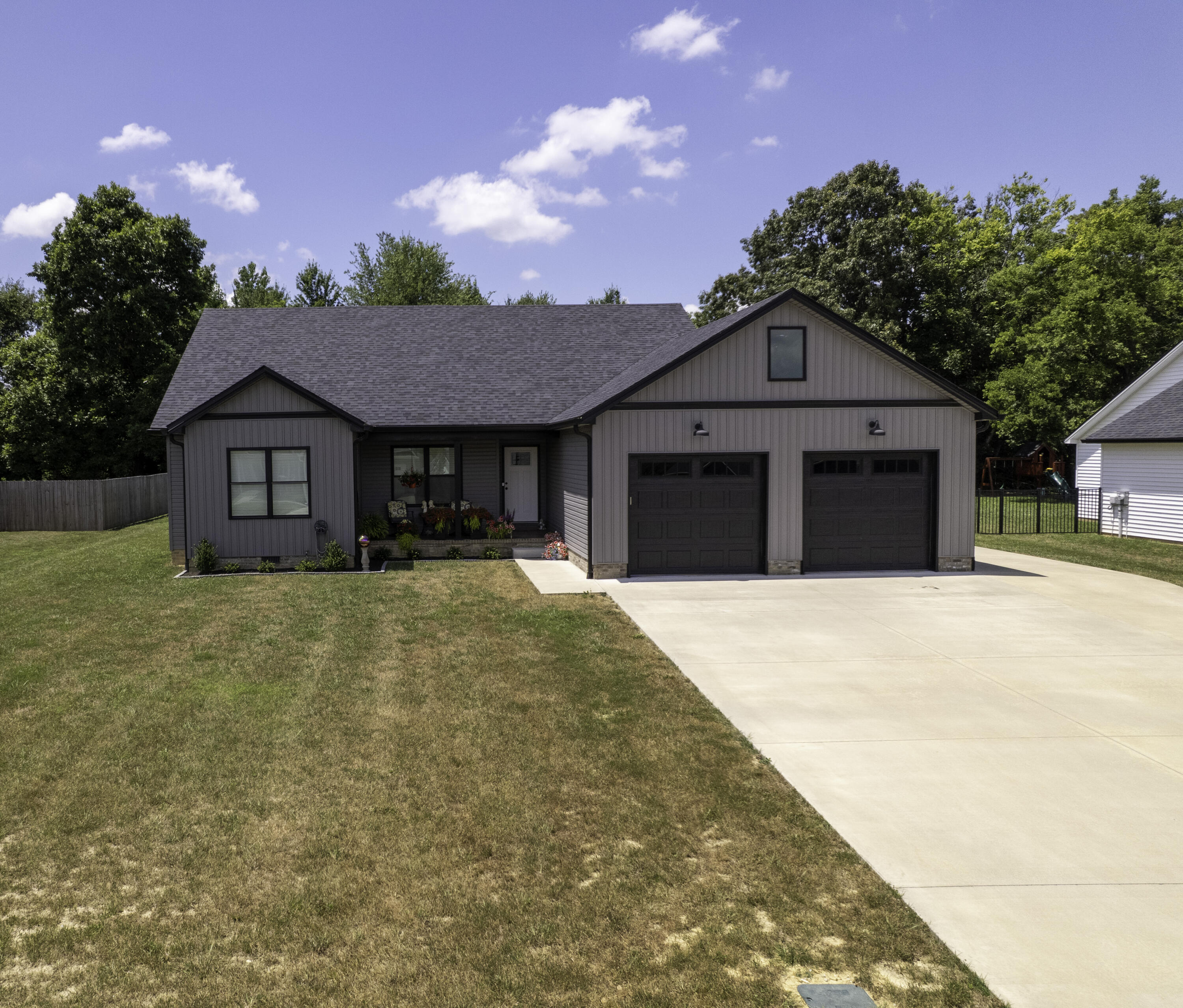 115 Allyson Circle Property Photo 1