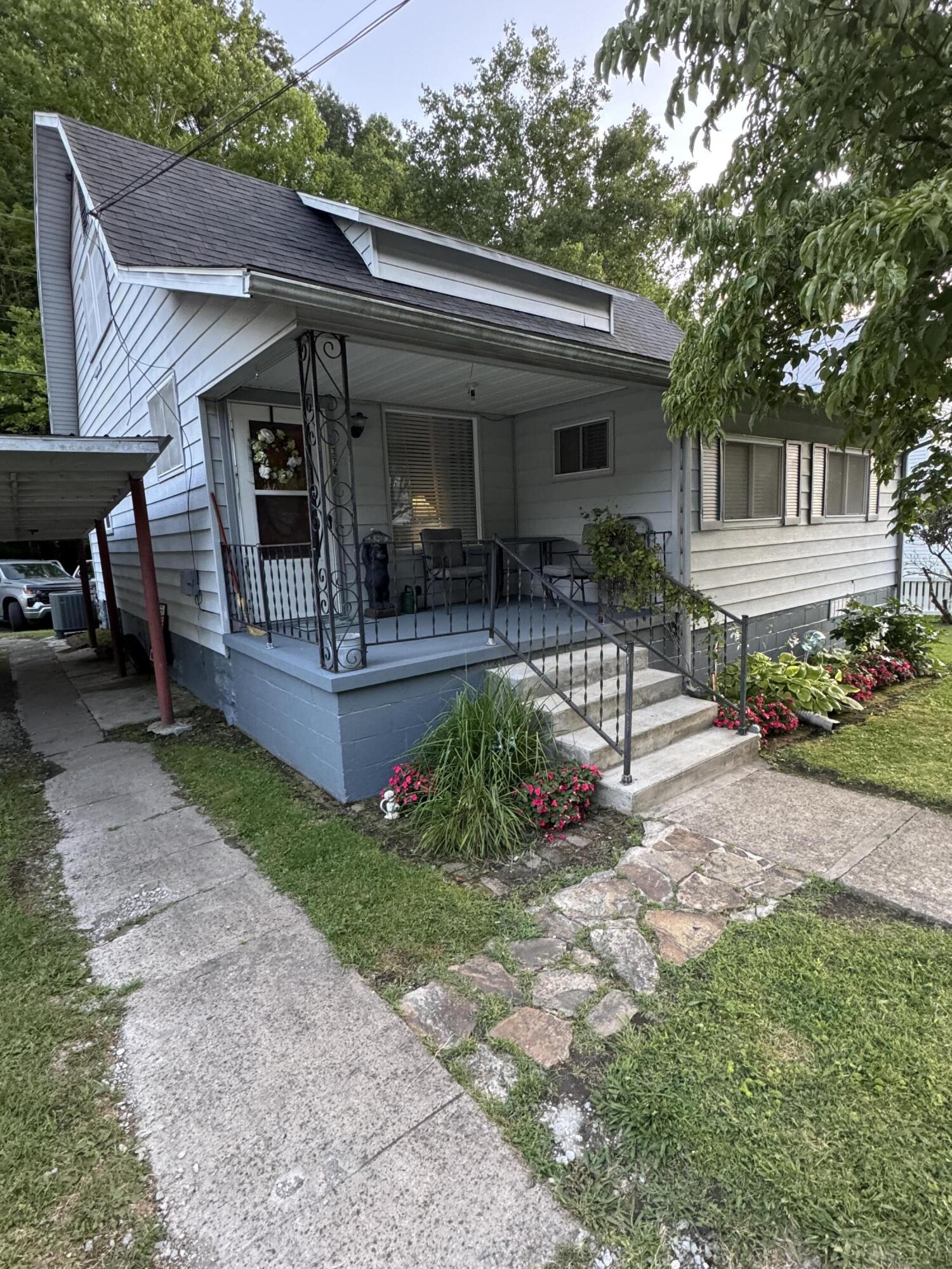 378 East Main Street Property Photo 1