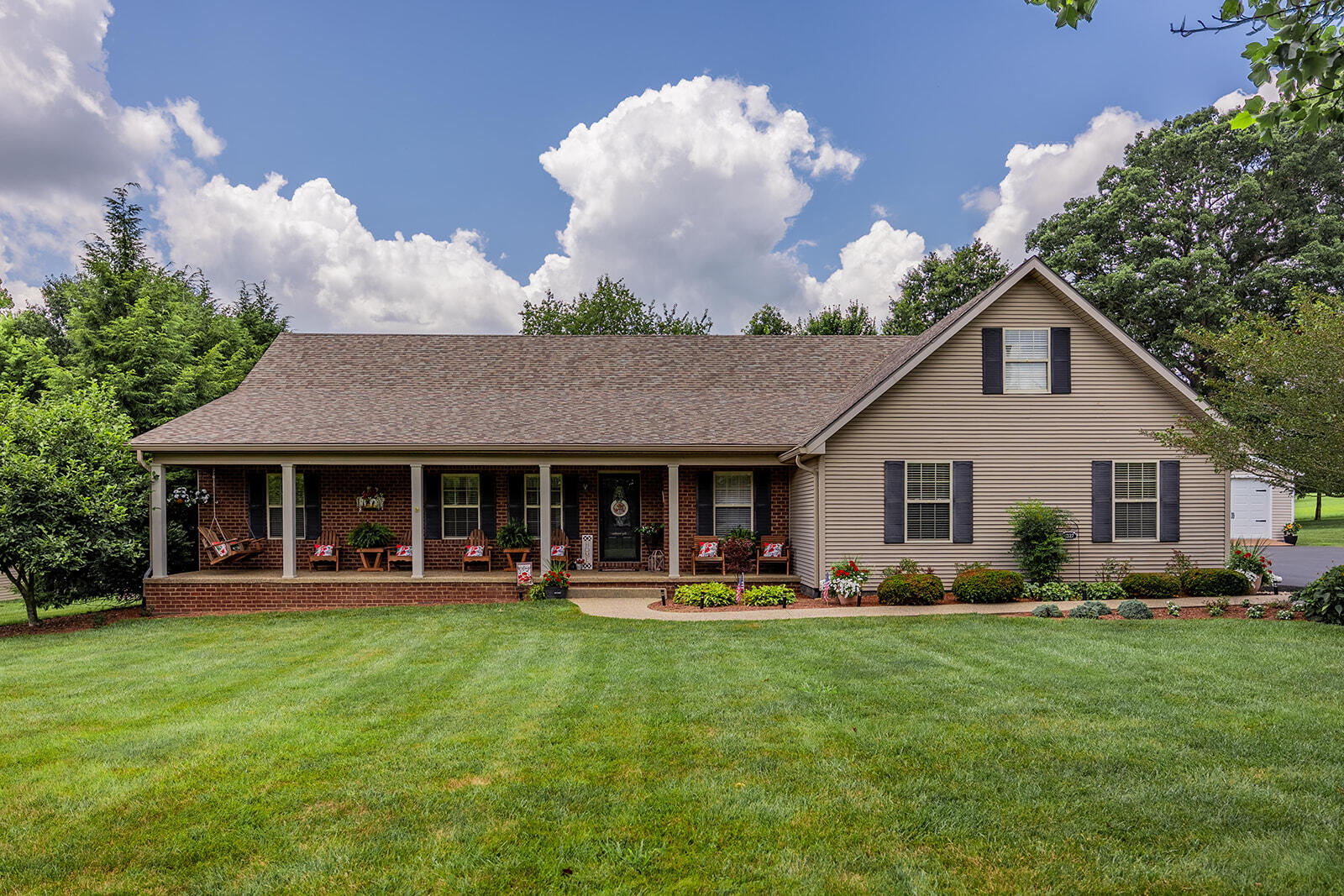 1327 Pine Meadows Drive Property Photo 1