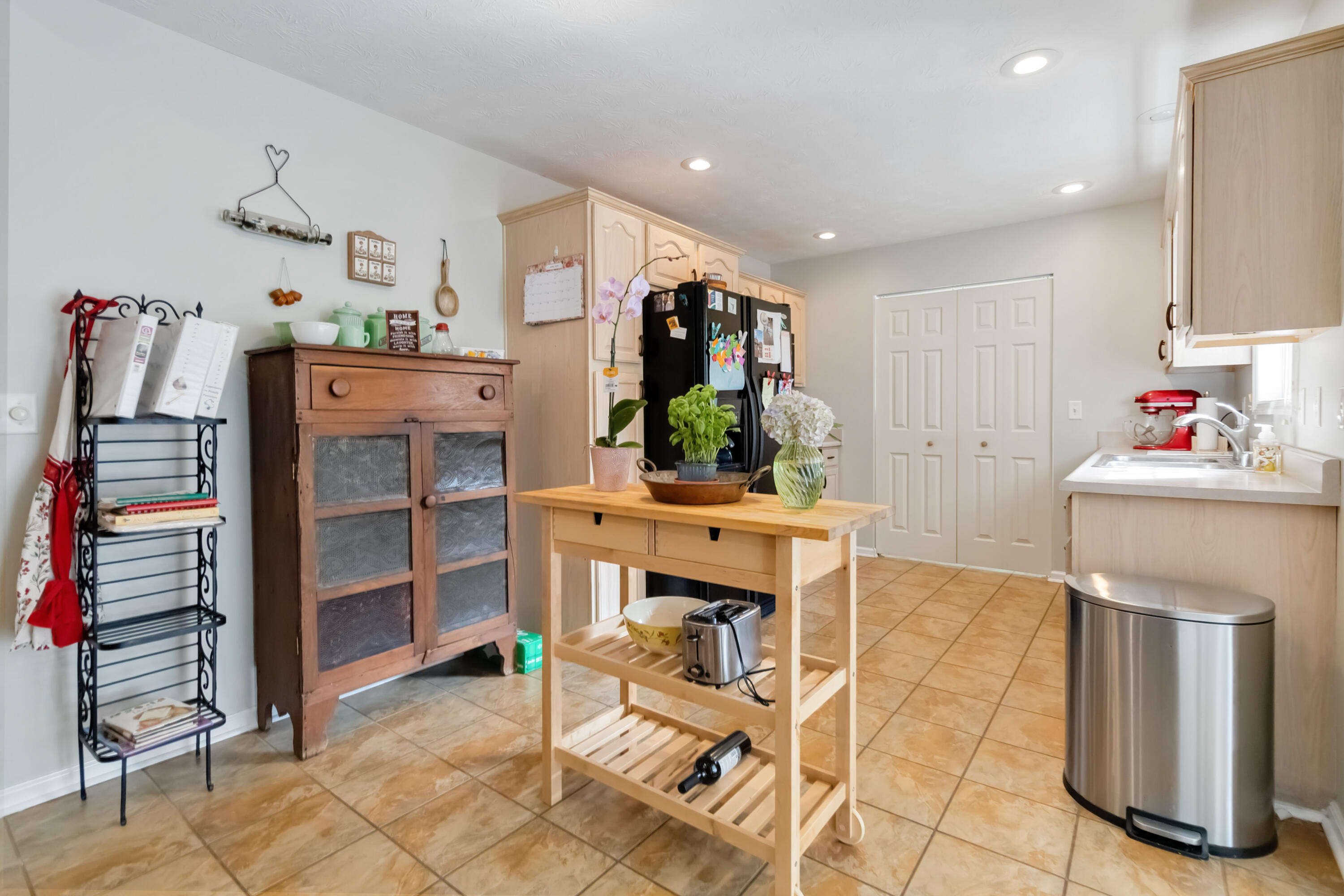 505 Elleigh Way Property Photo 12