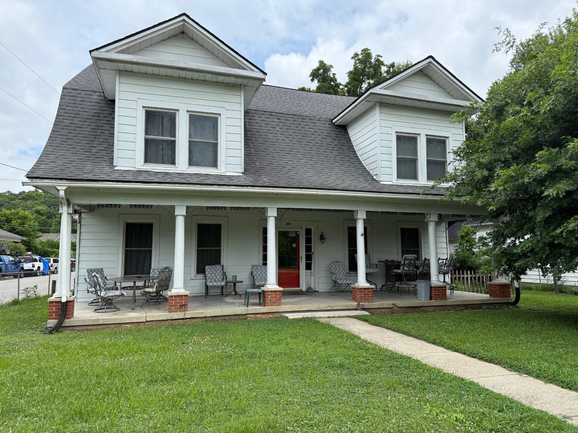 702 Kentucky Avenue Property Photo 1