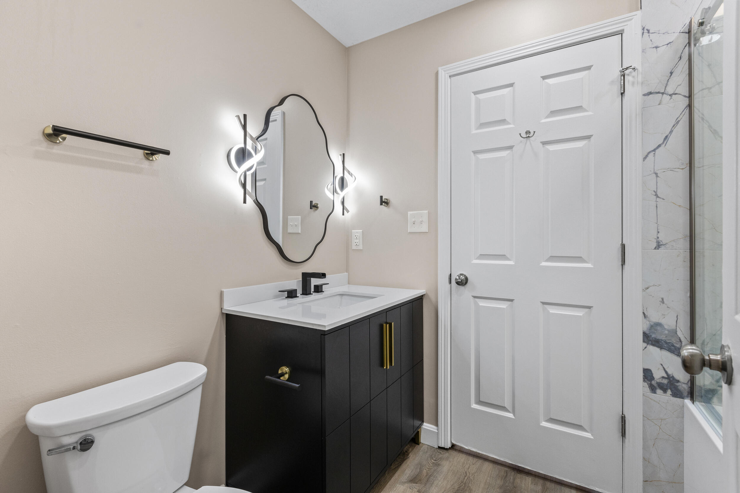 3405 Oak Point Court Property Photo 12