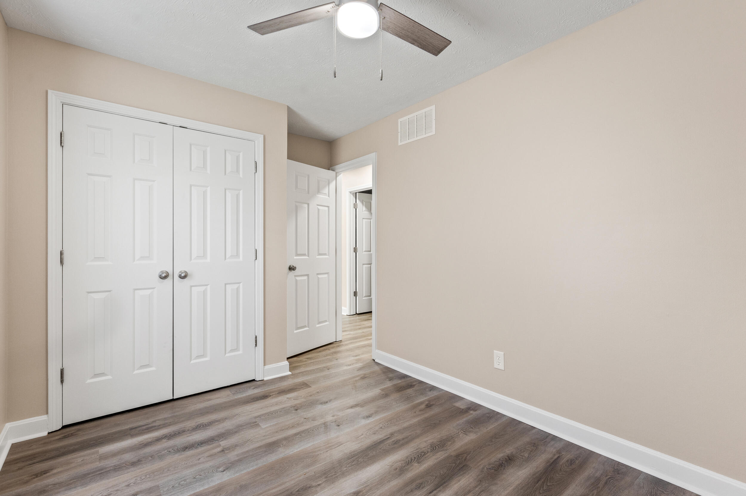 3405 Oak Point Court Property Photo 17