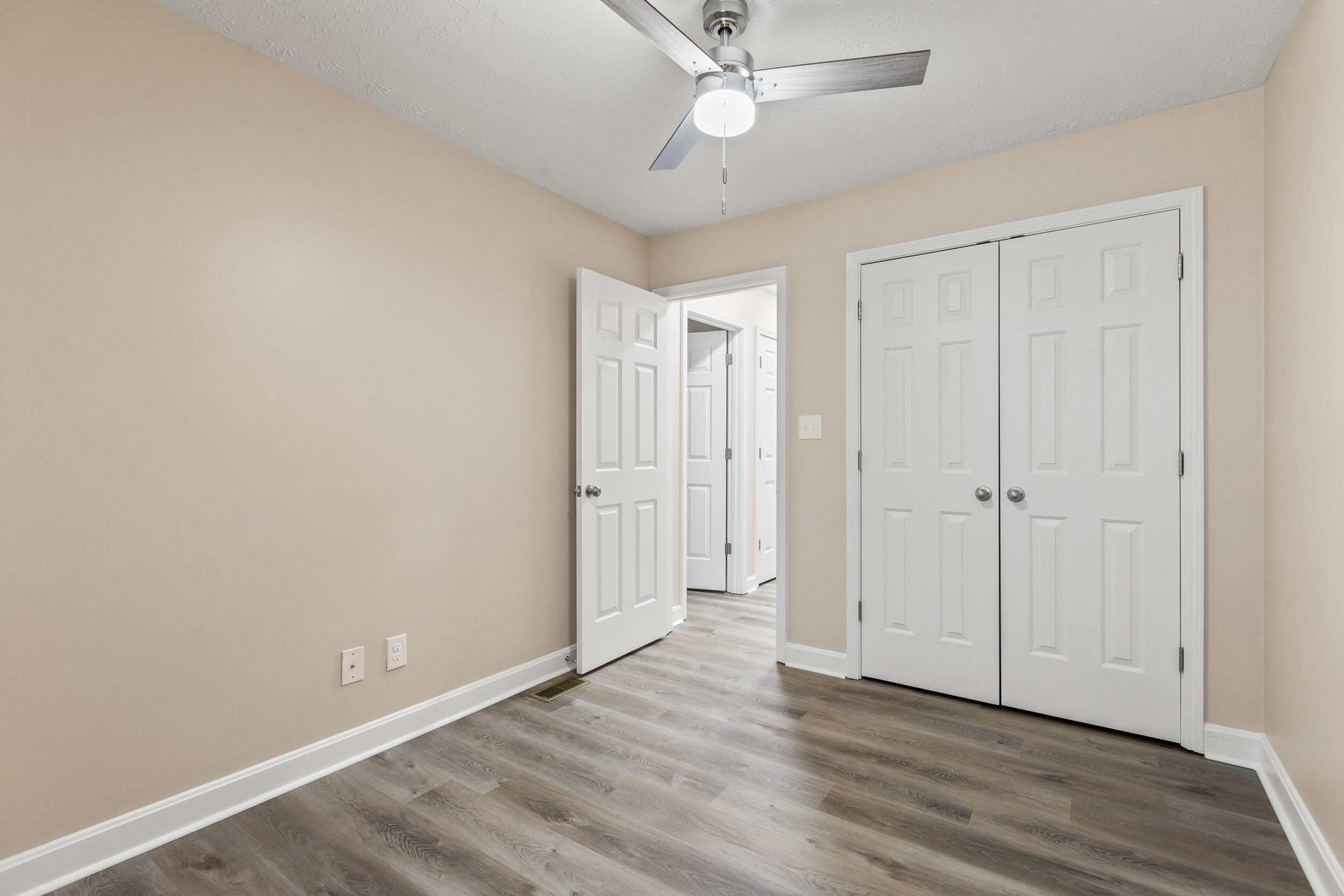 3405 Oak Point Court Property Photo 19