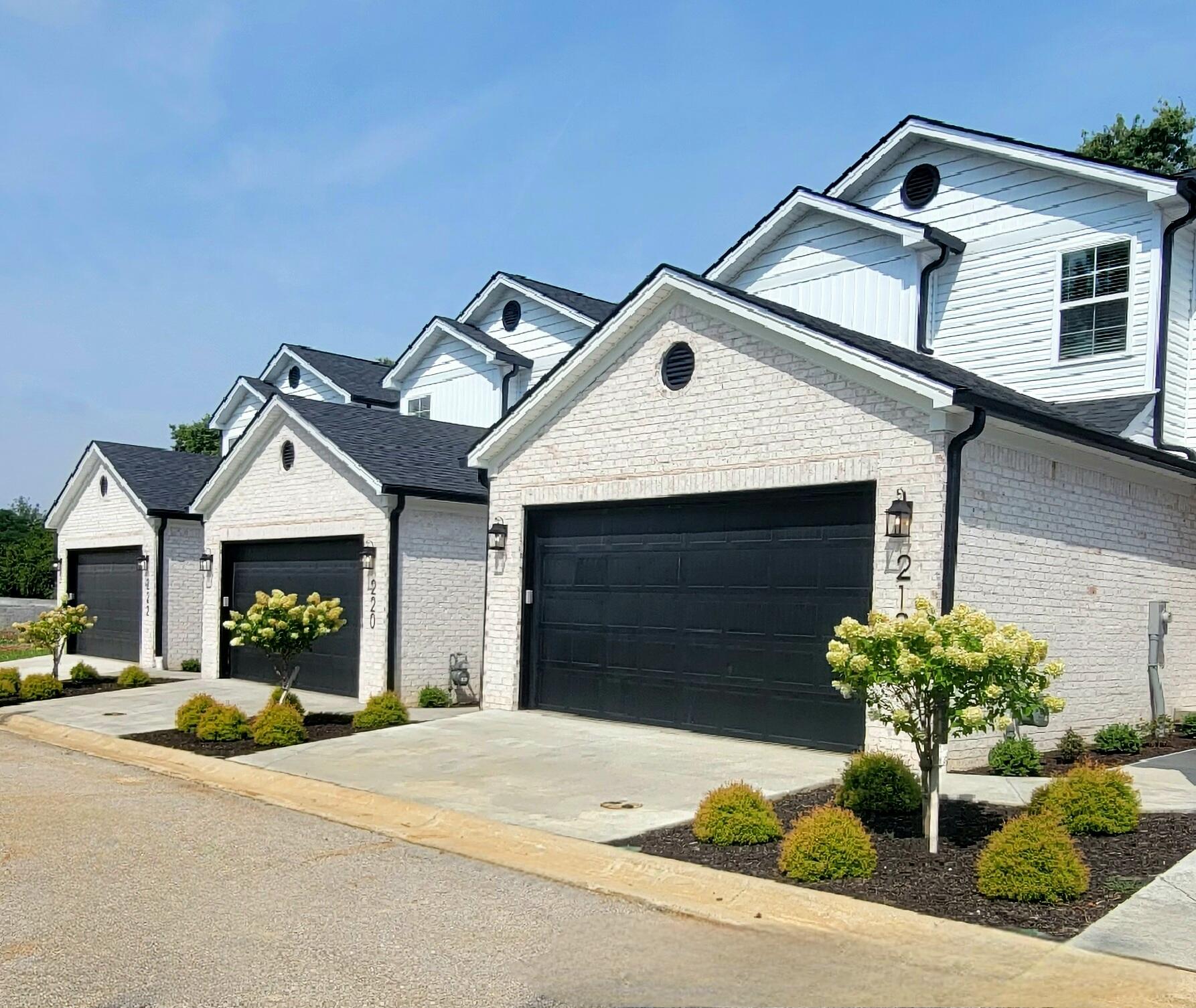 238 Sugartree Lane Property Photo 1