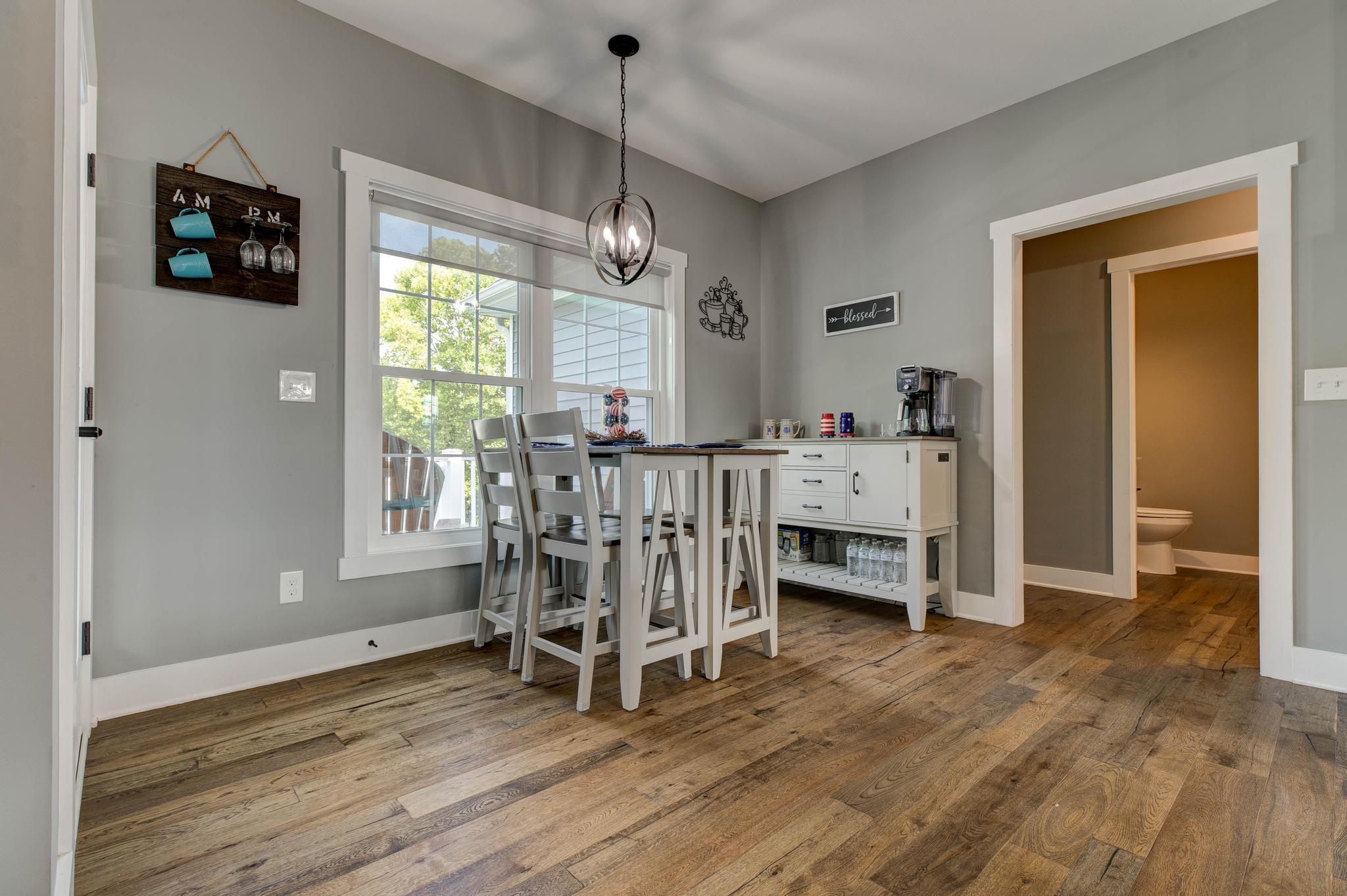 433 Fairholme Way Property Photo 19