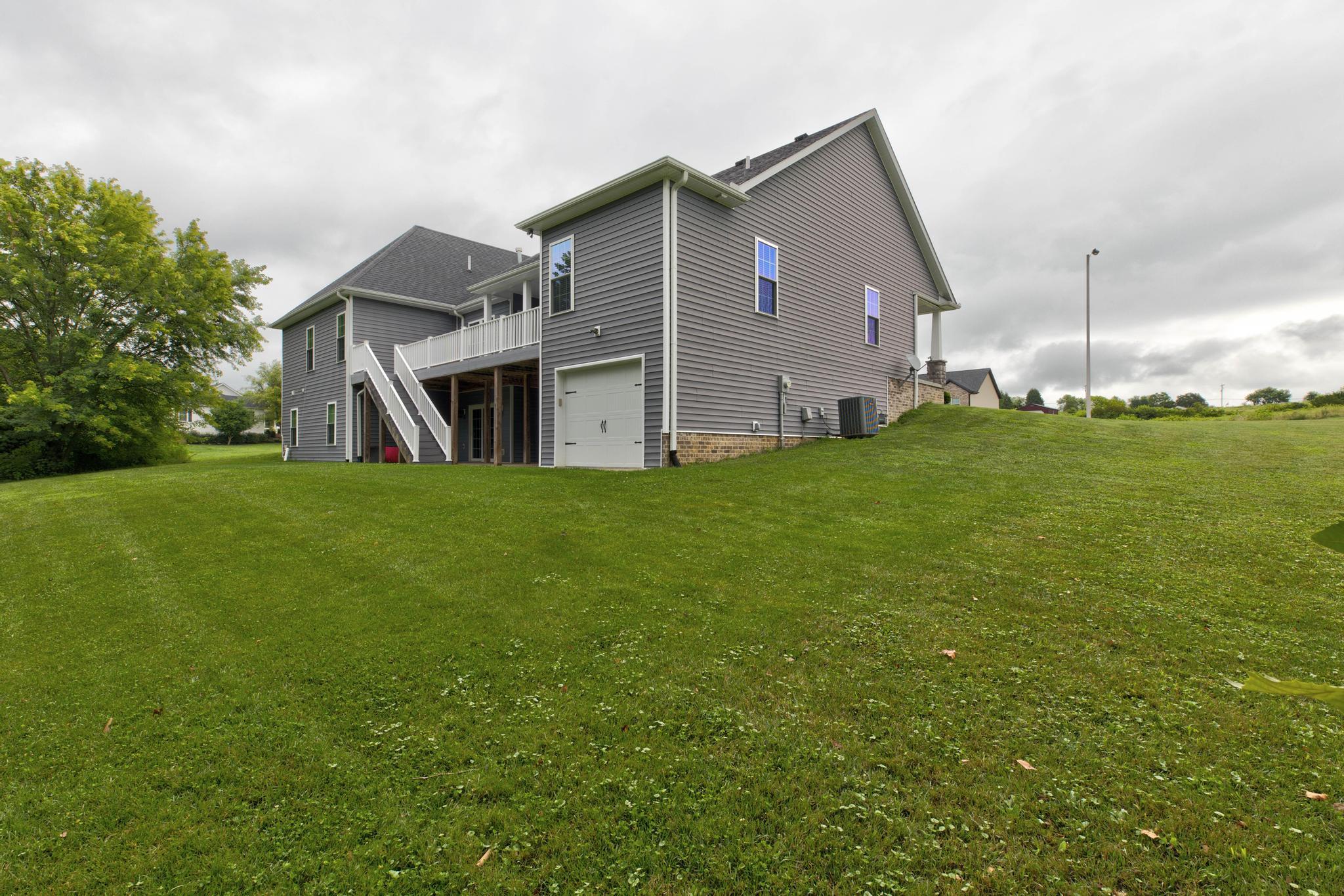 433 Fairholme Way Property Photo 43