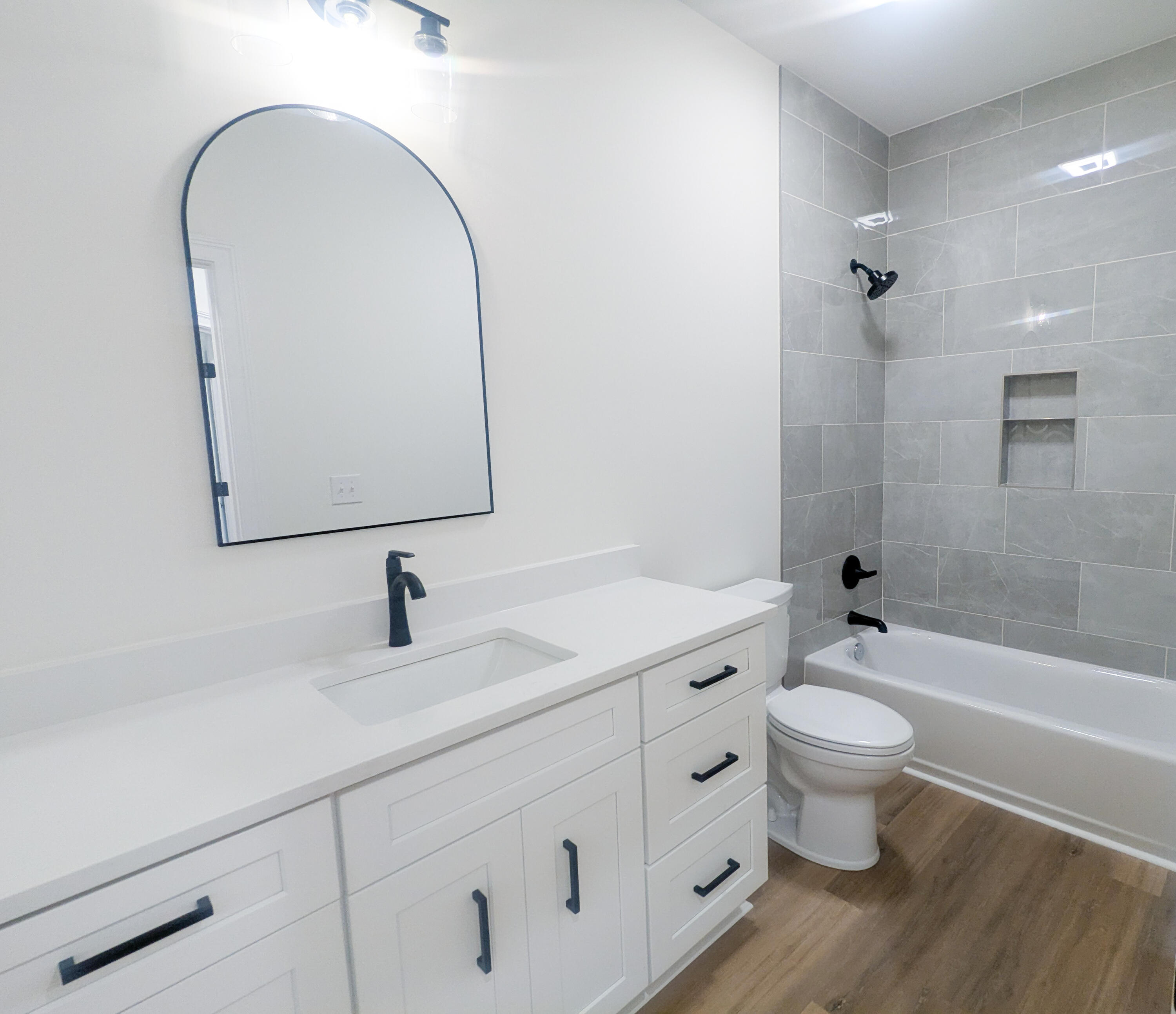 218 E Woodford Street Property Photo 45