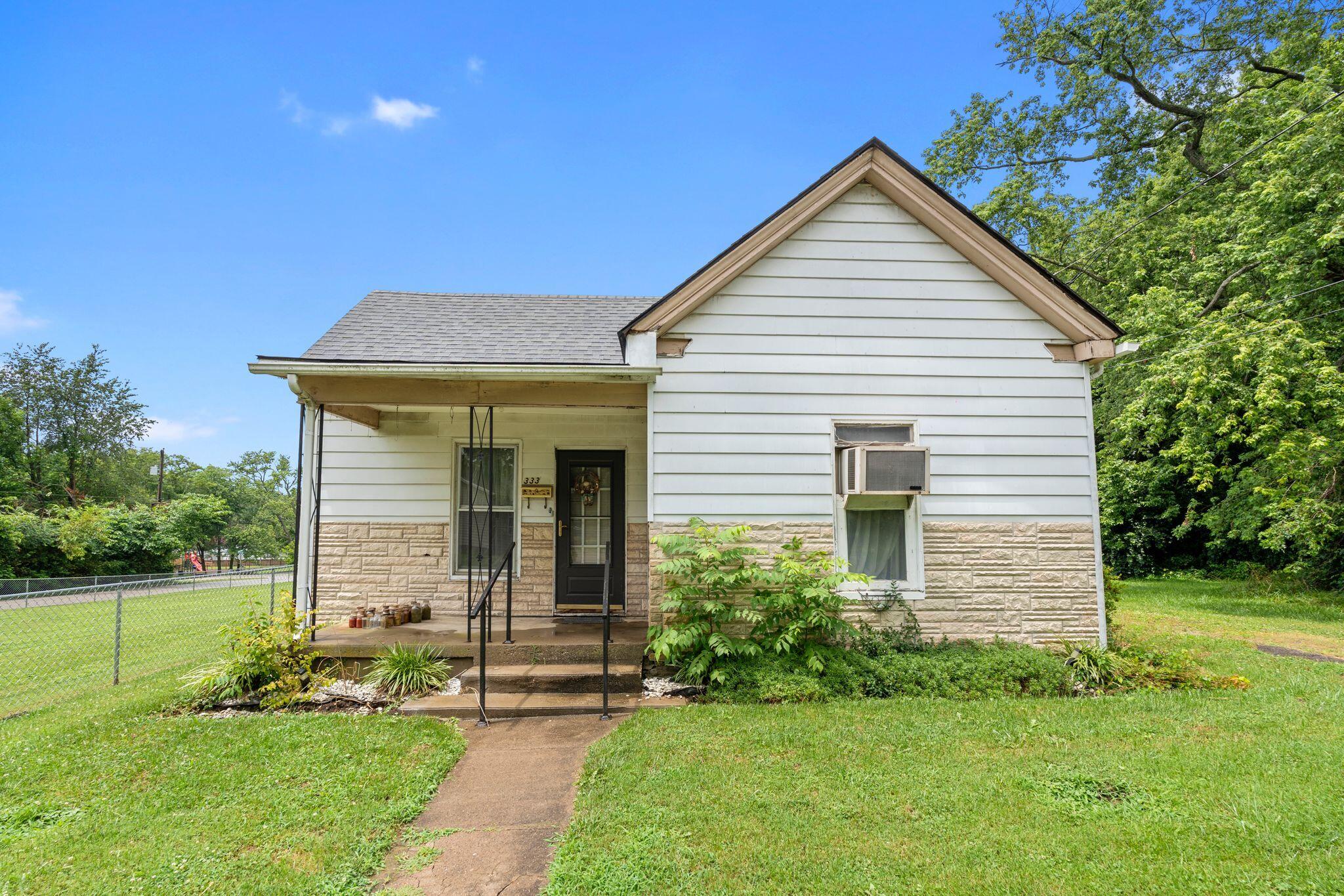 333 Chambers Avenue Property Photo 1