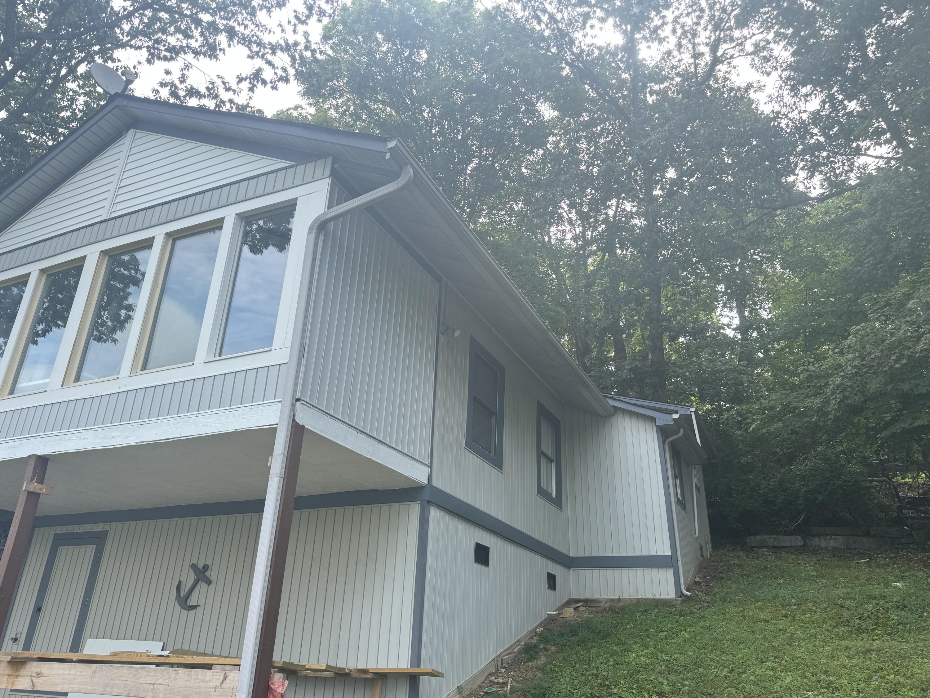 137 Breezy Way Property Photo 1